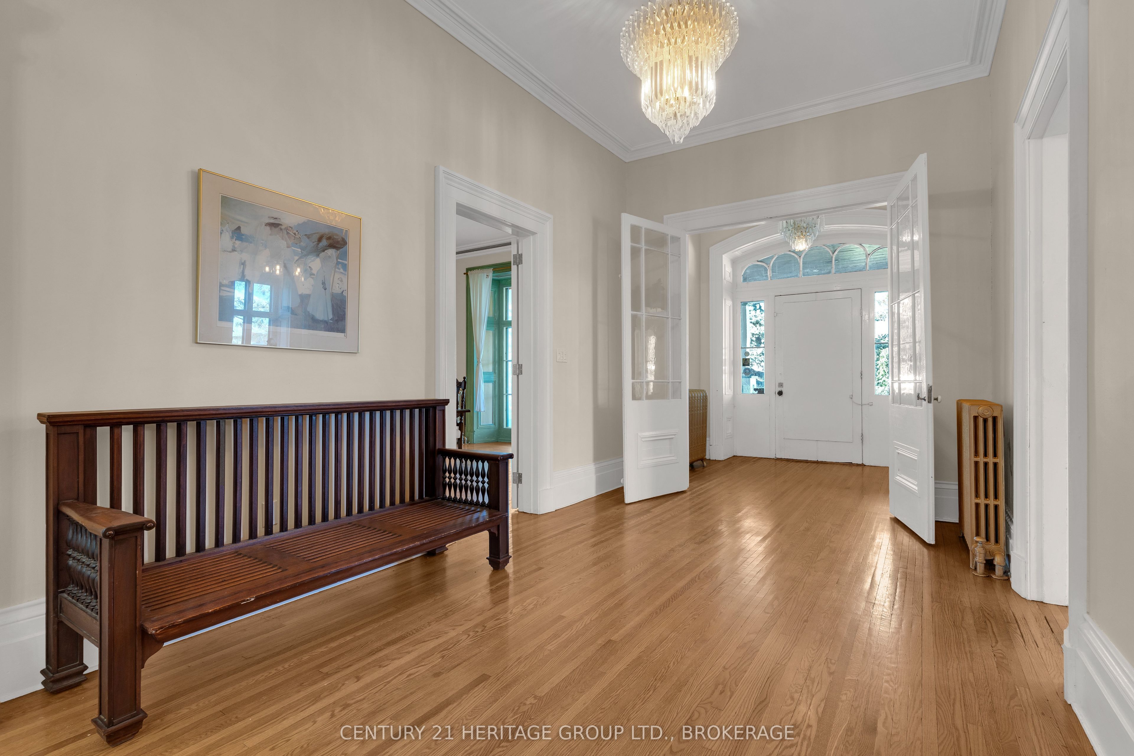 389 King Street E Property Photo 16