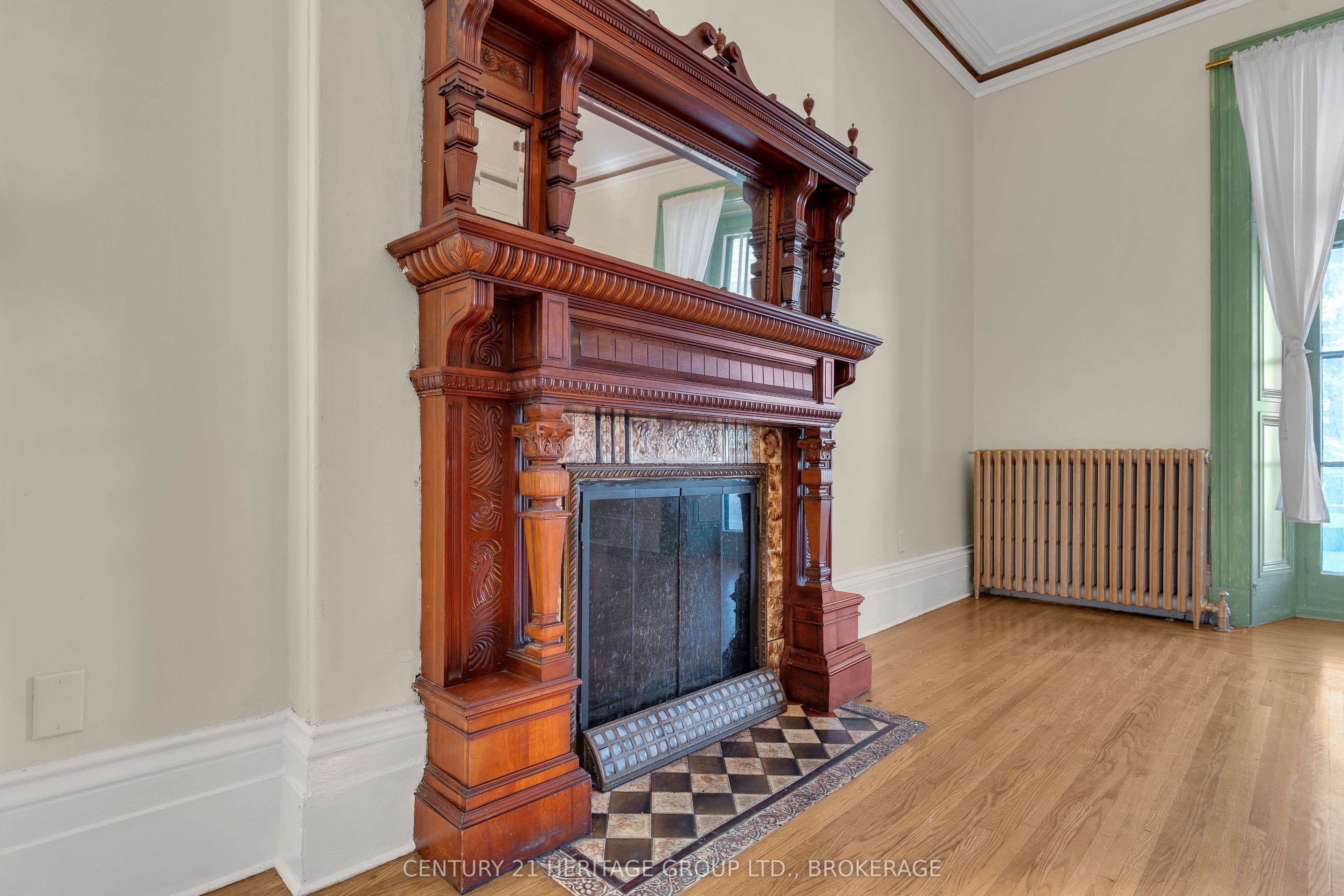 389 King Street E Property Photo 19