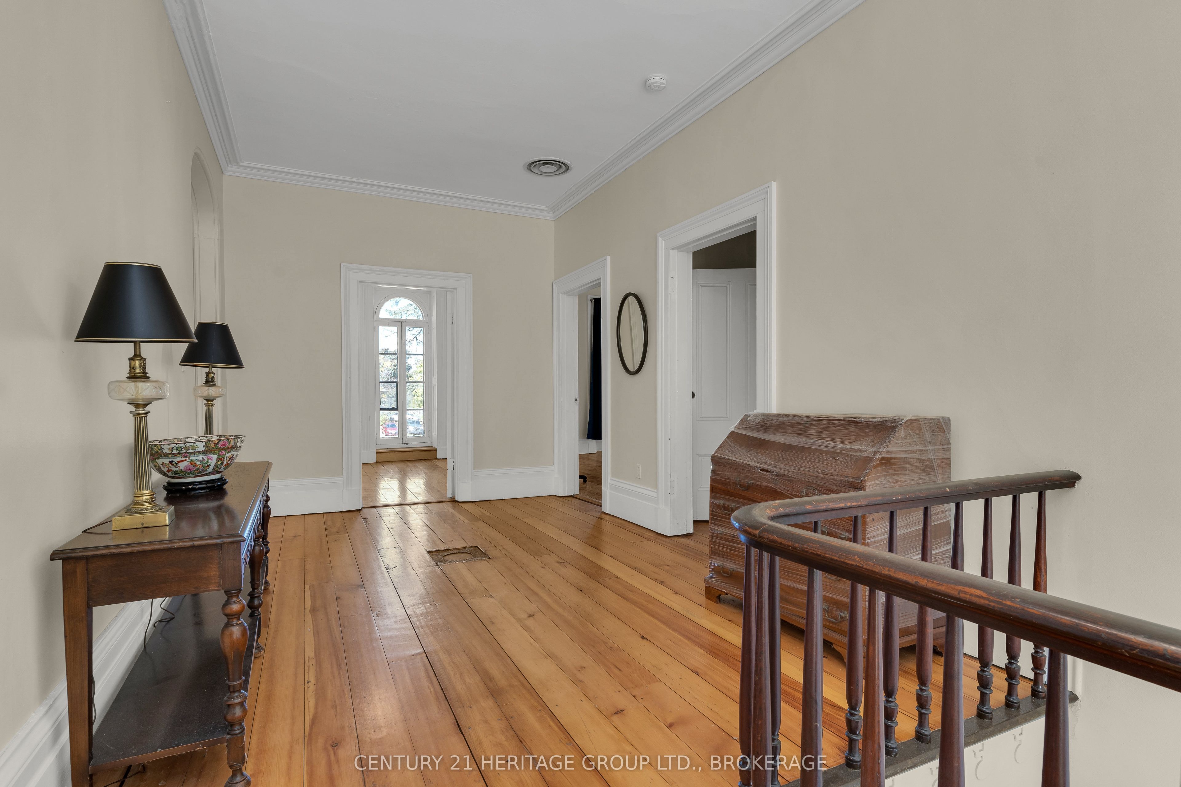 389 King Street E Property Photo 32
