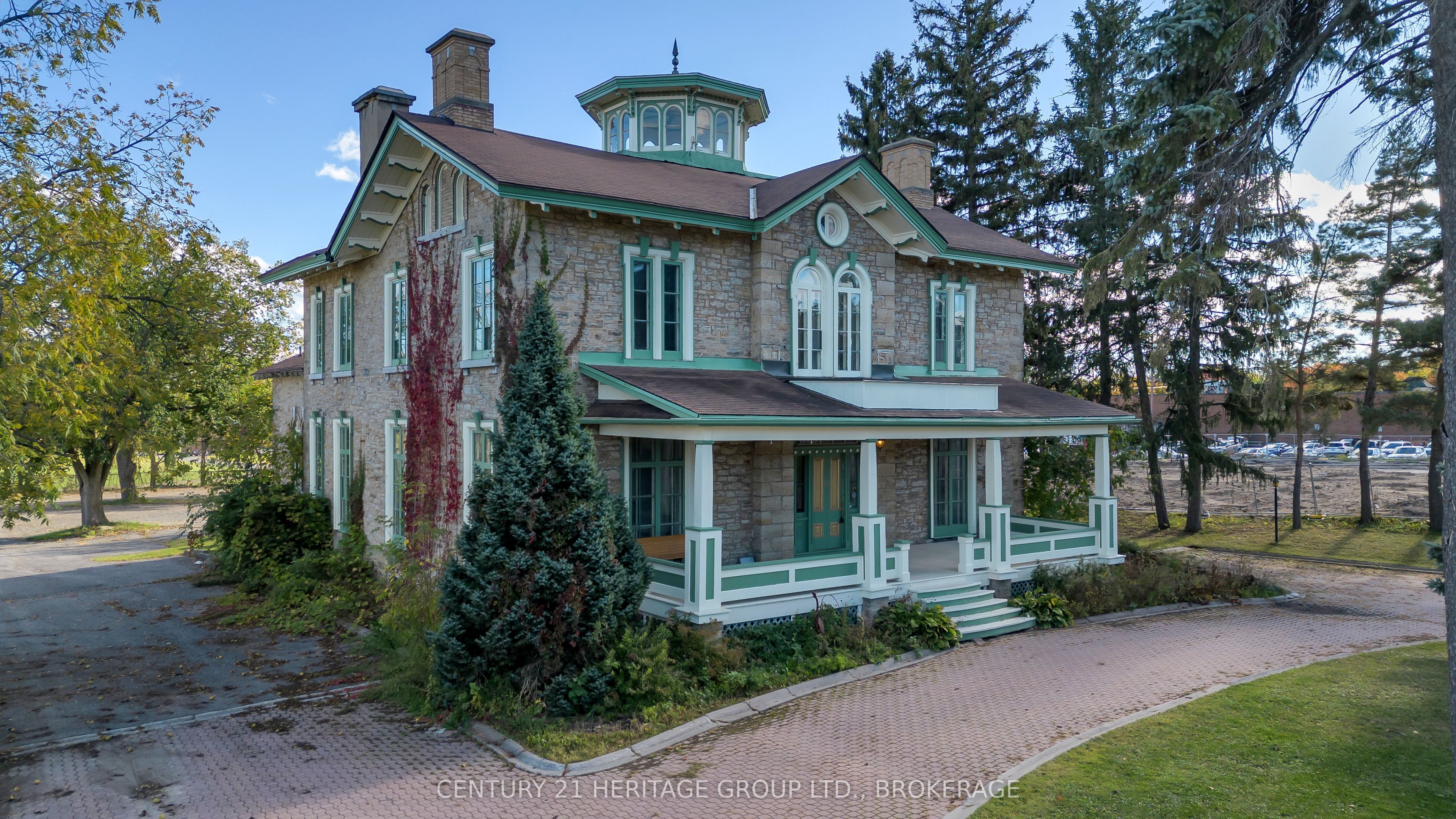 389 King St E Property Photo