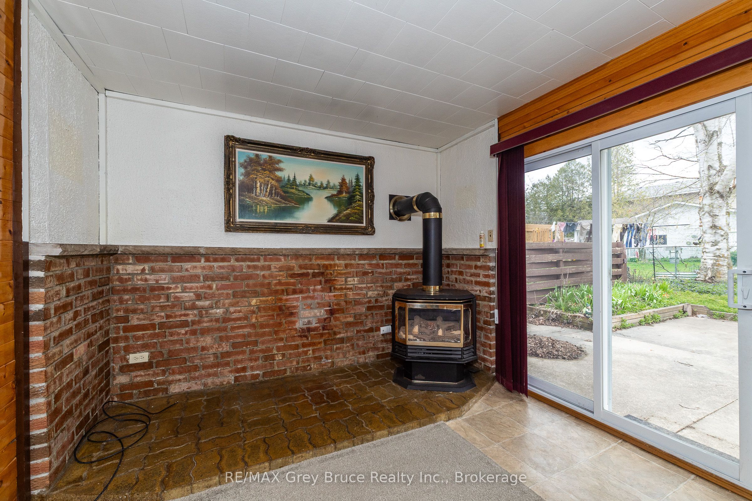 1881 6th Avenue E Property Photo 11