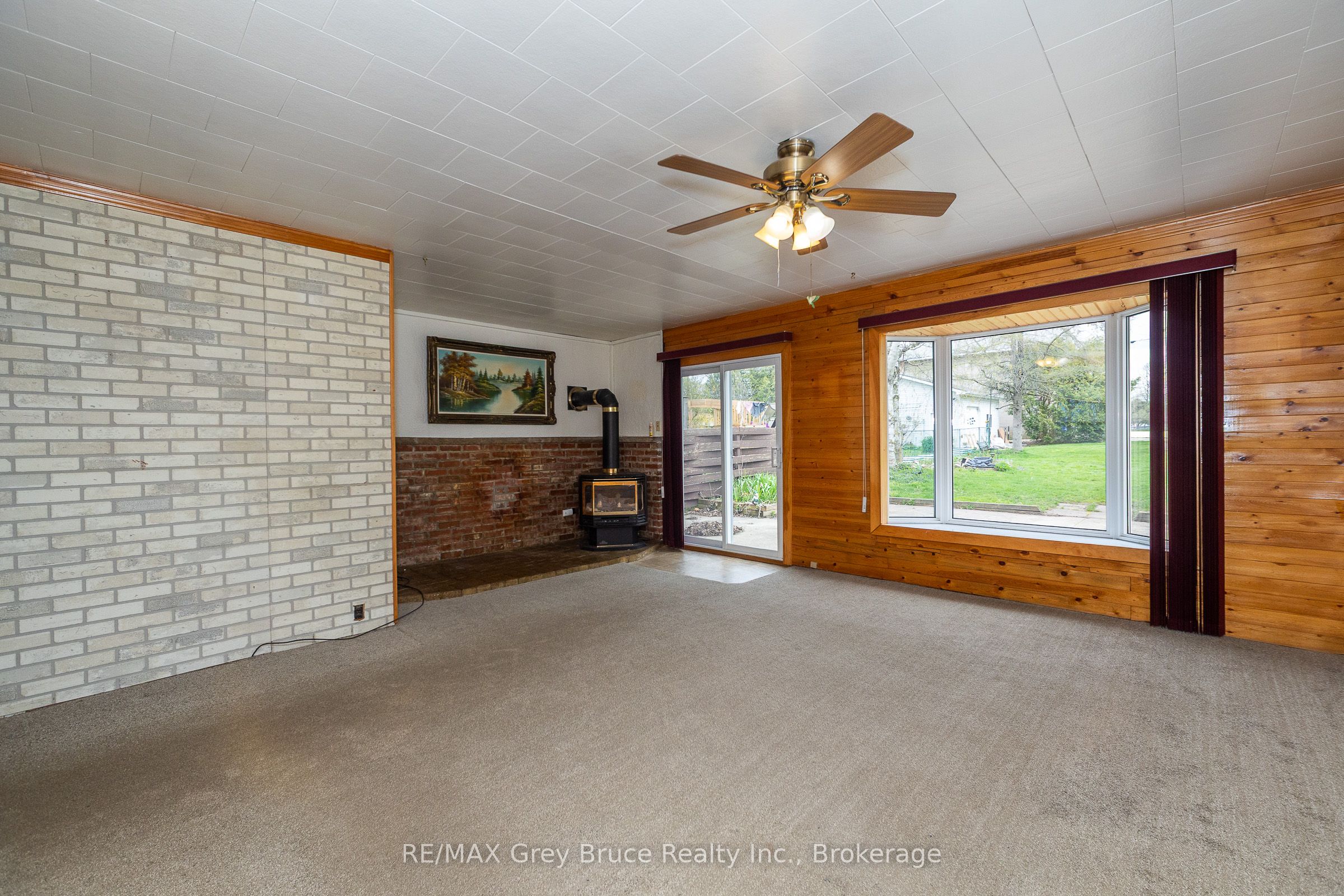 1881 6th Avenue E Property Photo 12