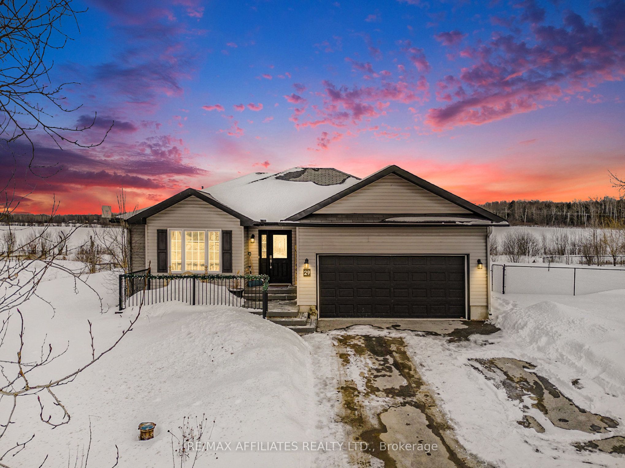 29 Tamarack Cir Property Photo