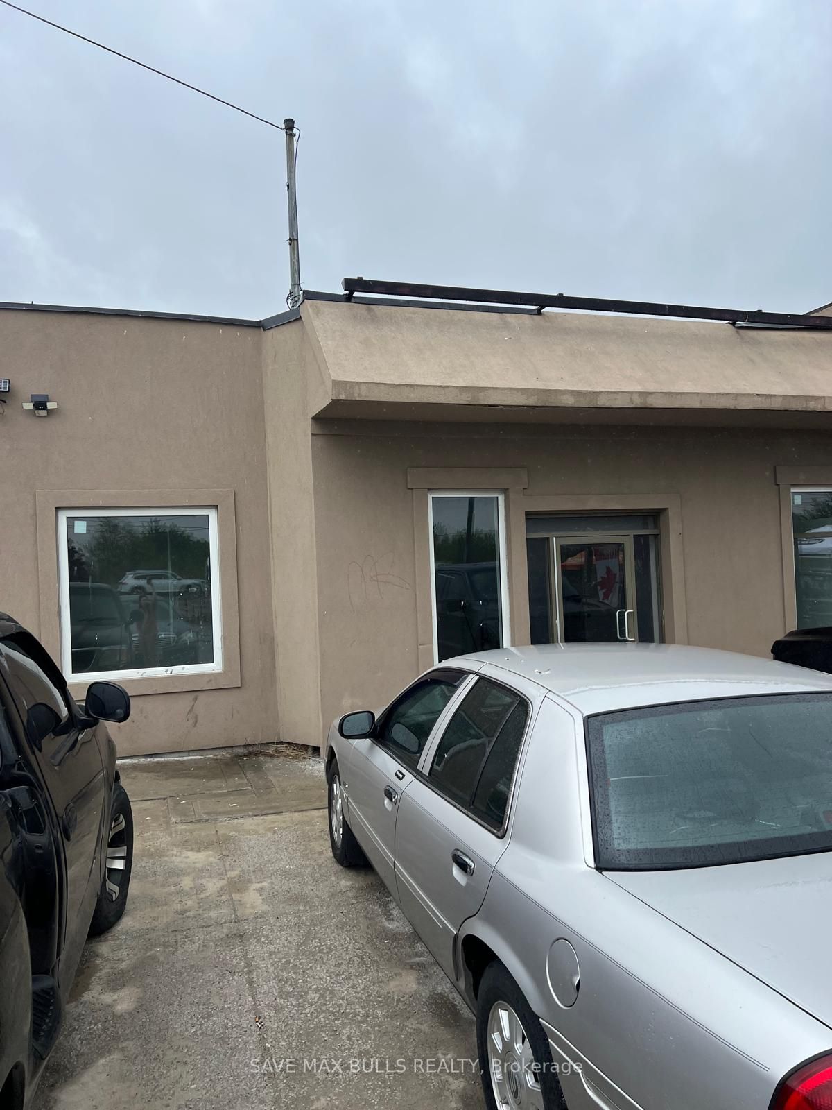 #unit# 1 Front Unit - 3761 Hwy 6 Road Property Photo 6