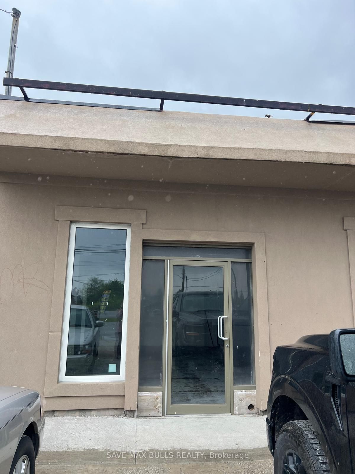 #unit# 1 Front Unit - 3761 Hwy 6 Road Property Photo 7