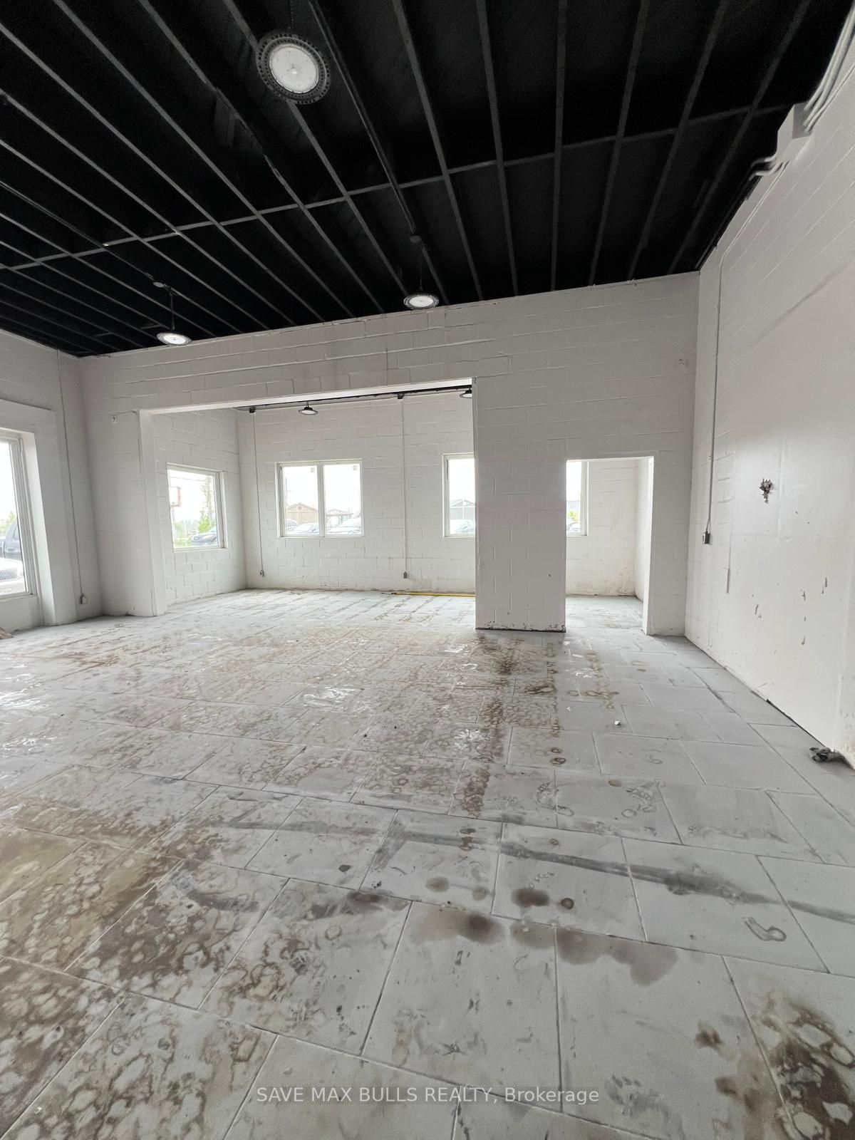 #unit# 1 Front Unit - 3761 Hwy 6 Road Property Photo 11