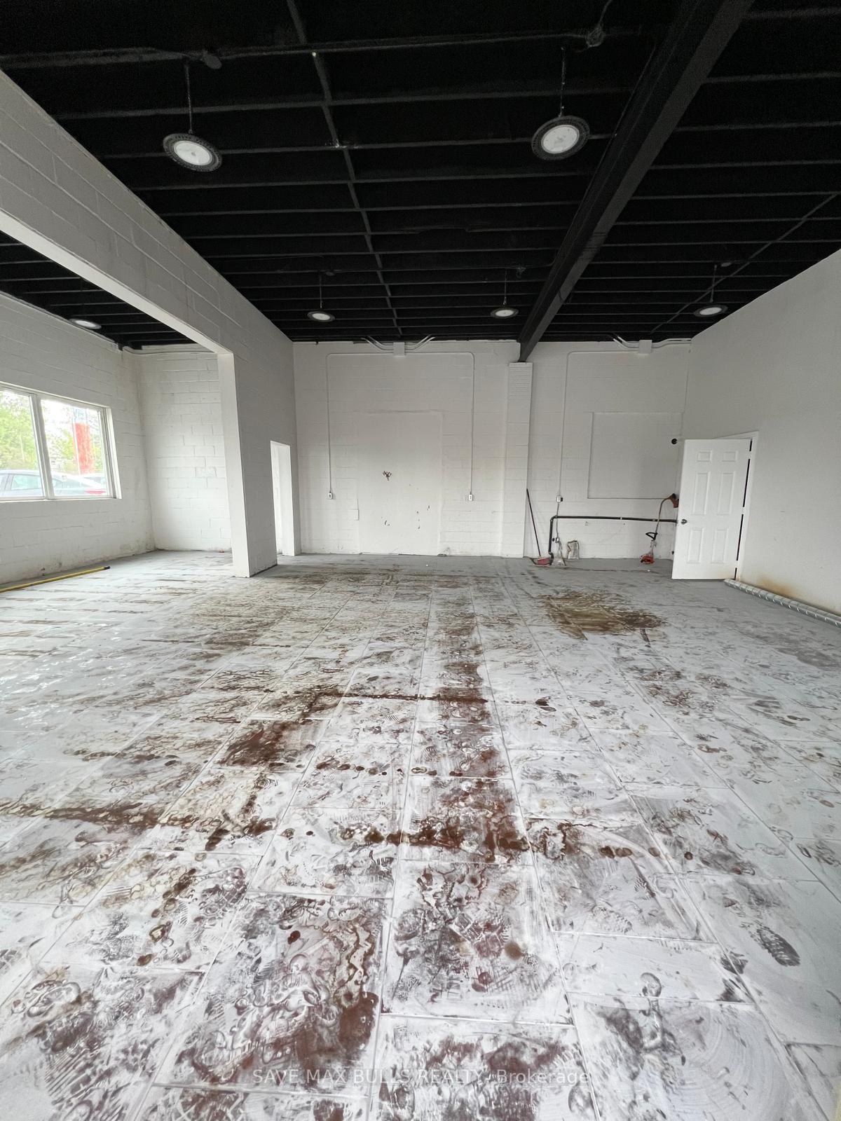 #unit# 1 Front Unit - 3761 Hwy 6 Road Property Photo 13