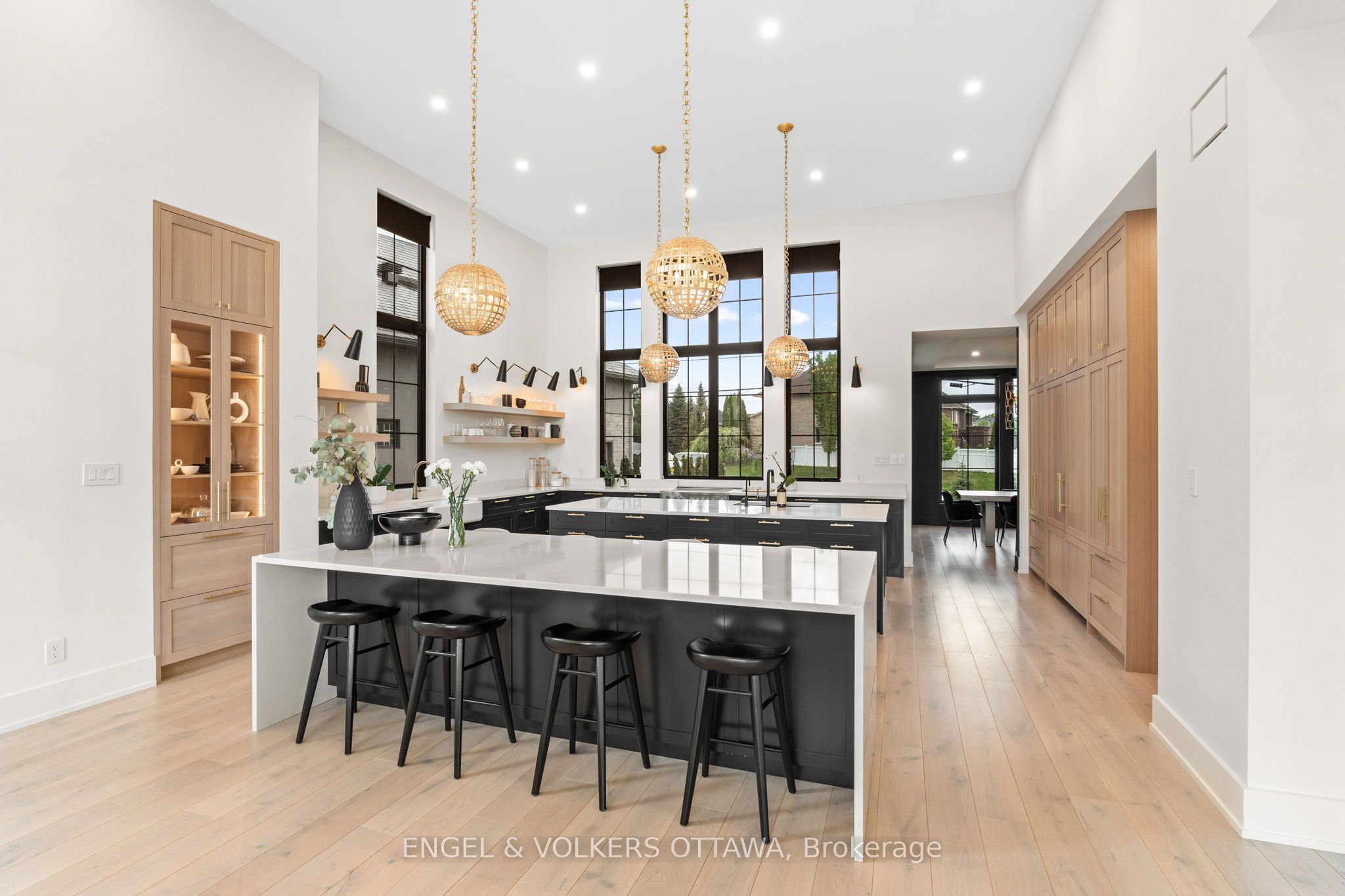 39 Winding Way Property Photo 8