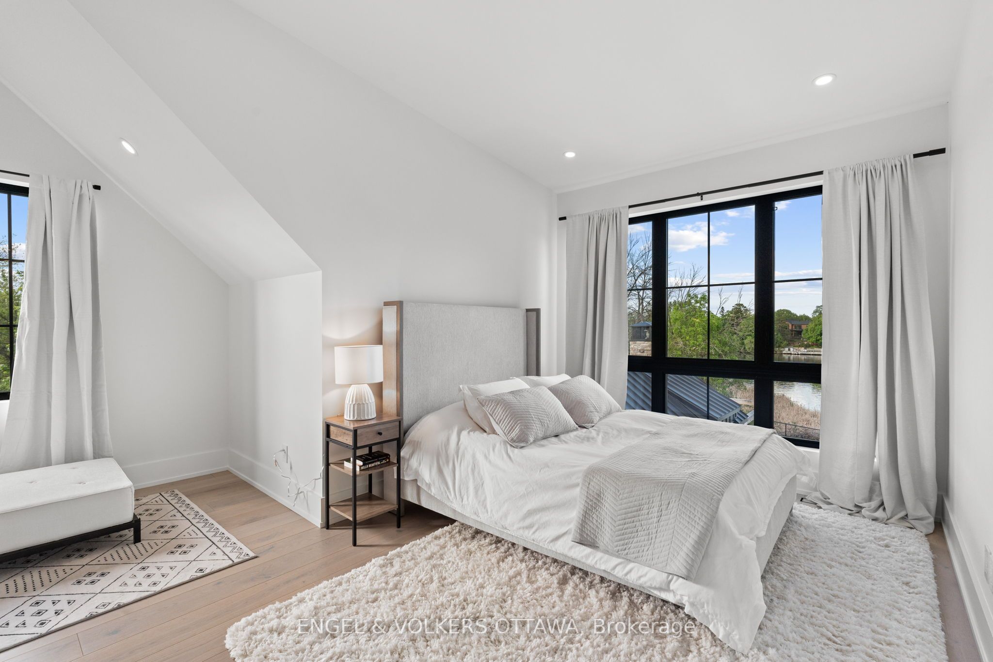 39 Winding Way Property Photo 32