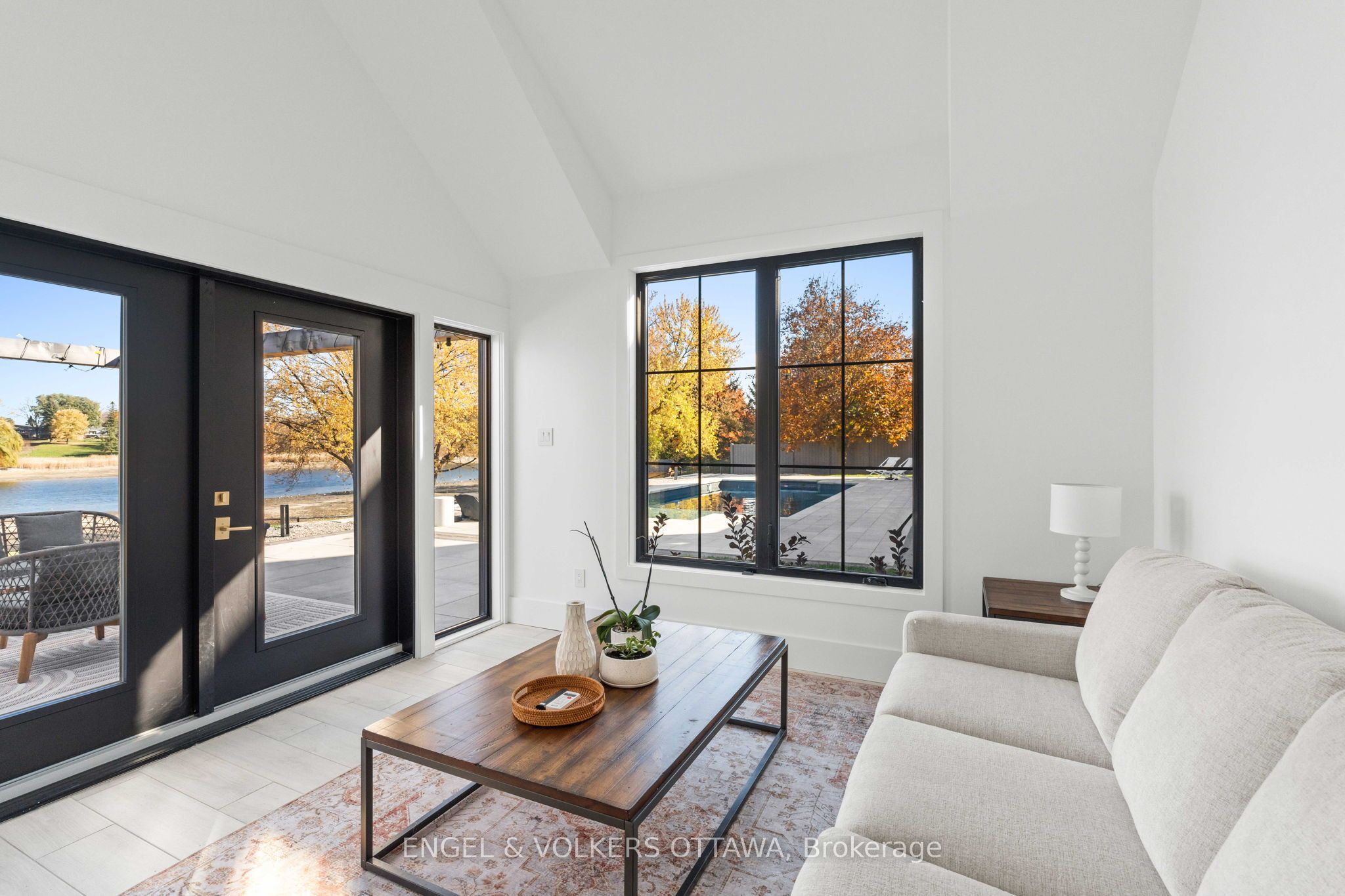 39 Winding Way Property Photo 41