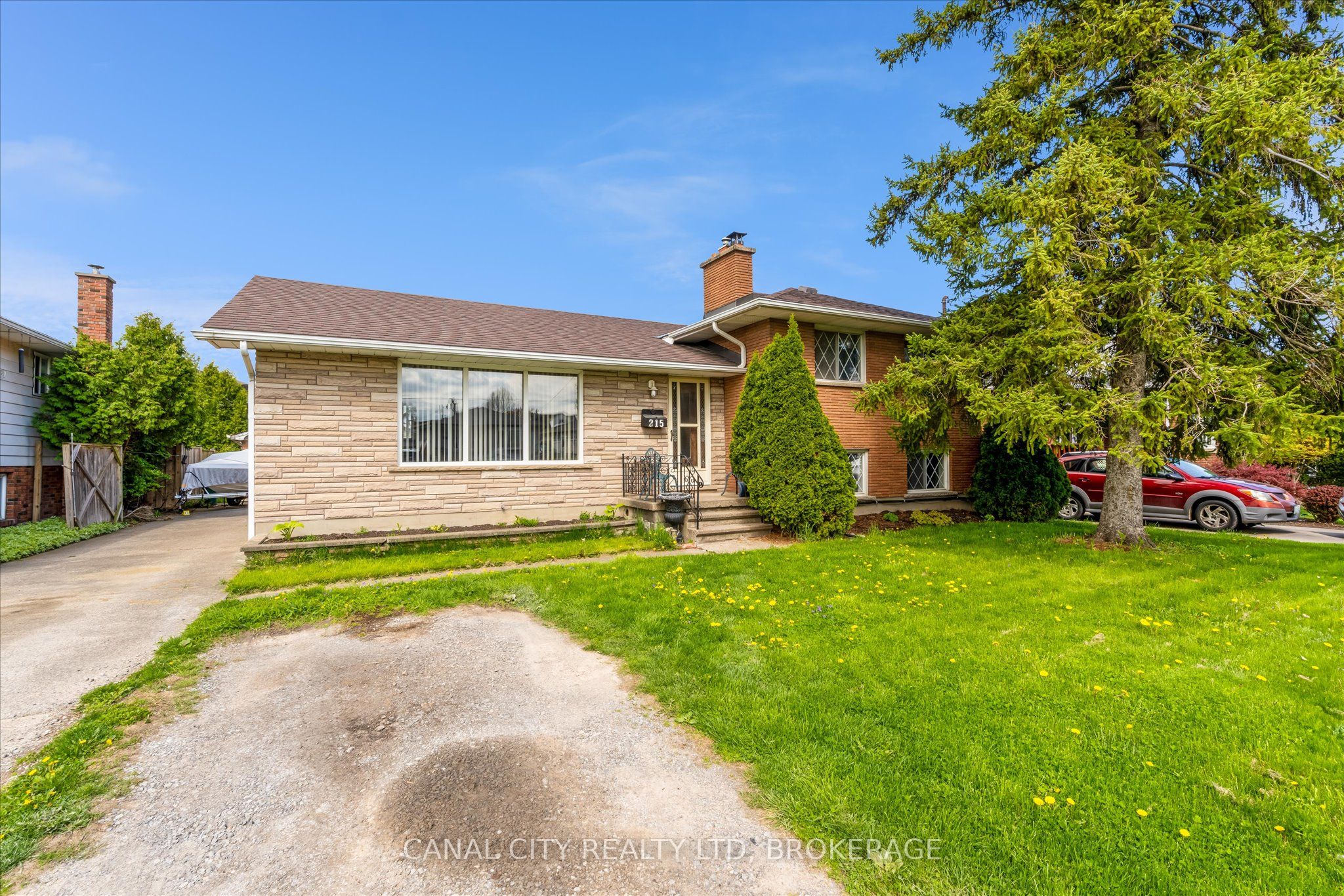 215 Ontario Street Property Photo 1