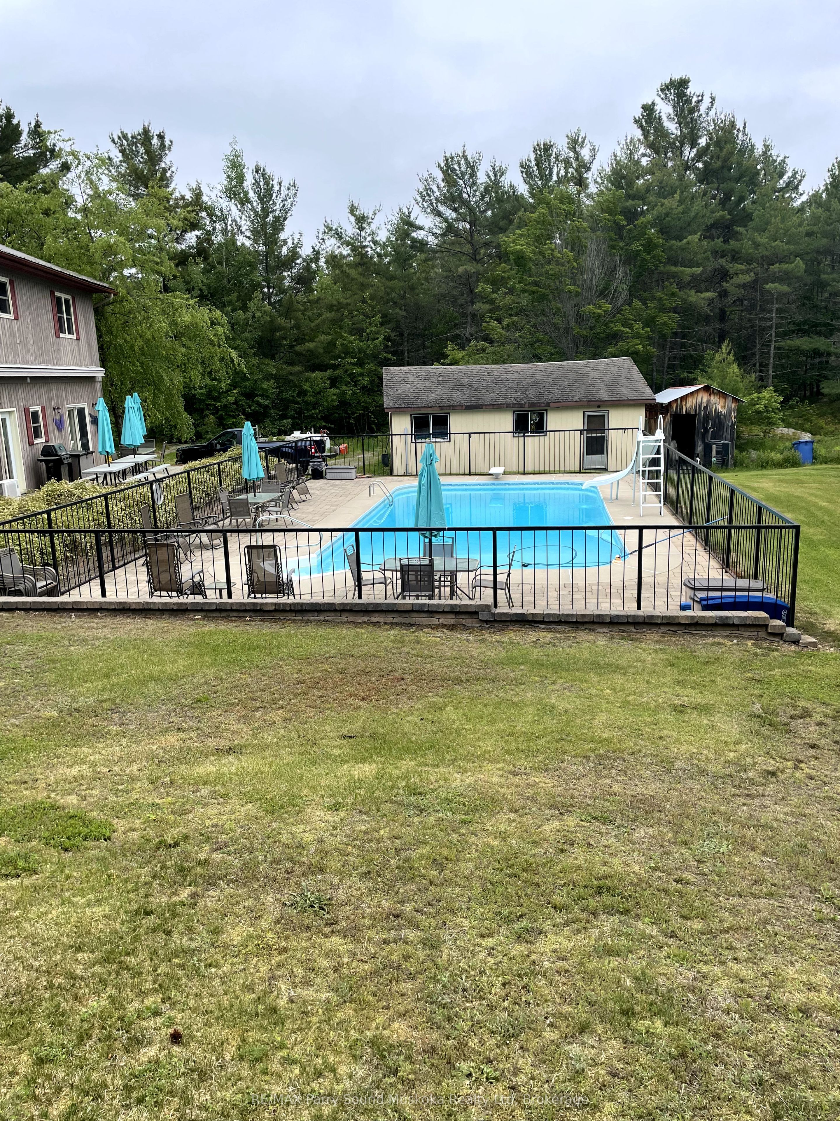 217 S Shore Rd Property Photo 4