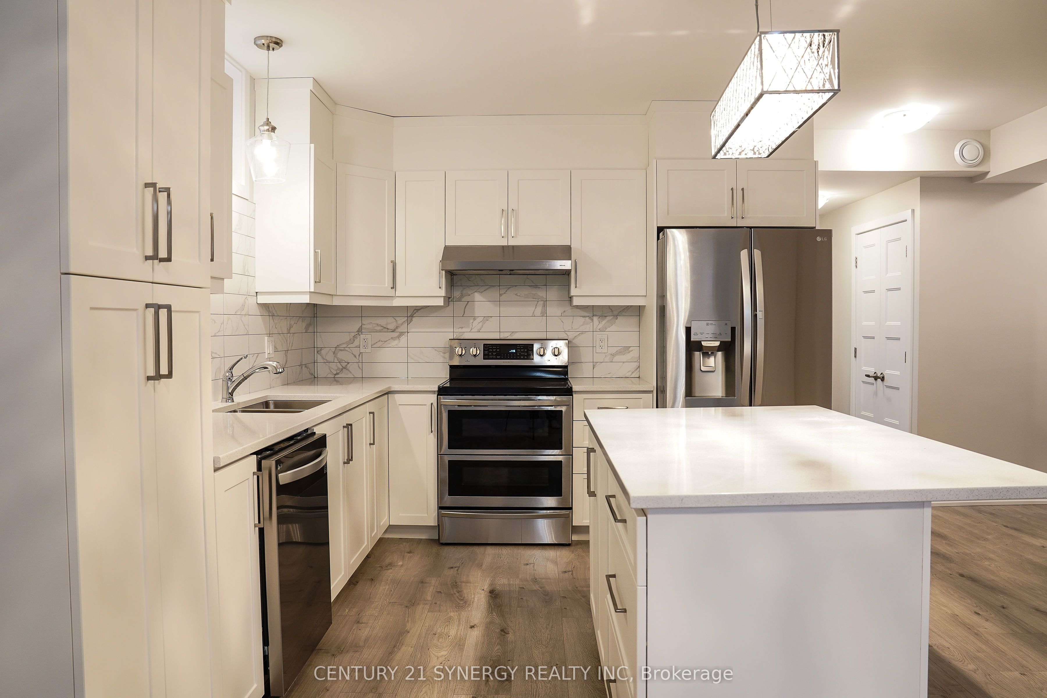 #b - 272 Moisson Street Property Photo 4
