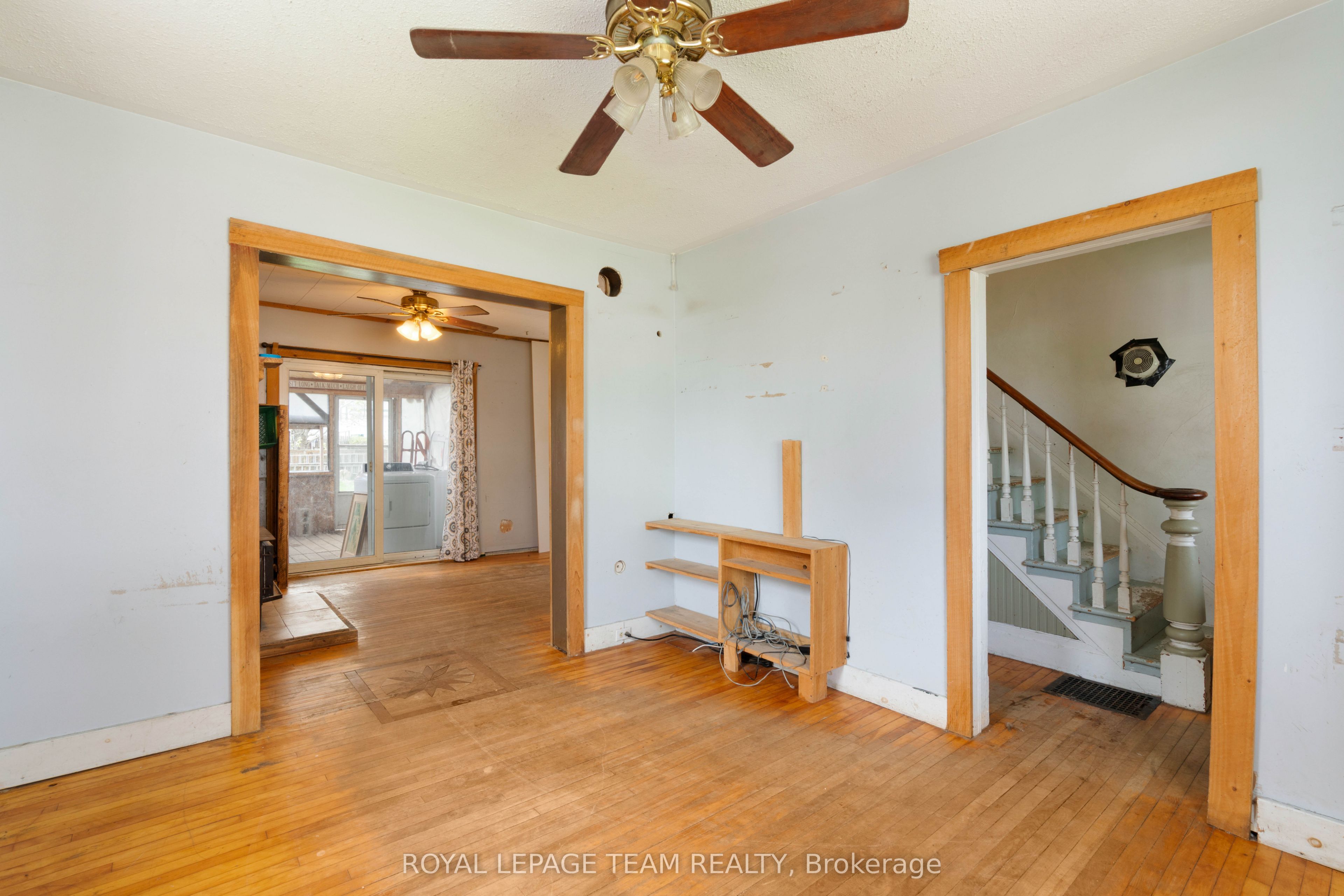 526 Middle Street Property Photo 10