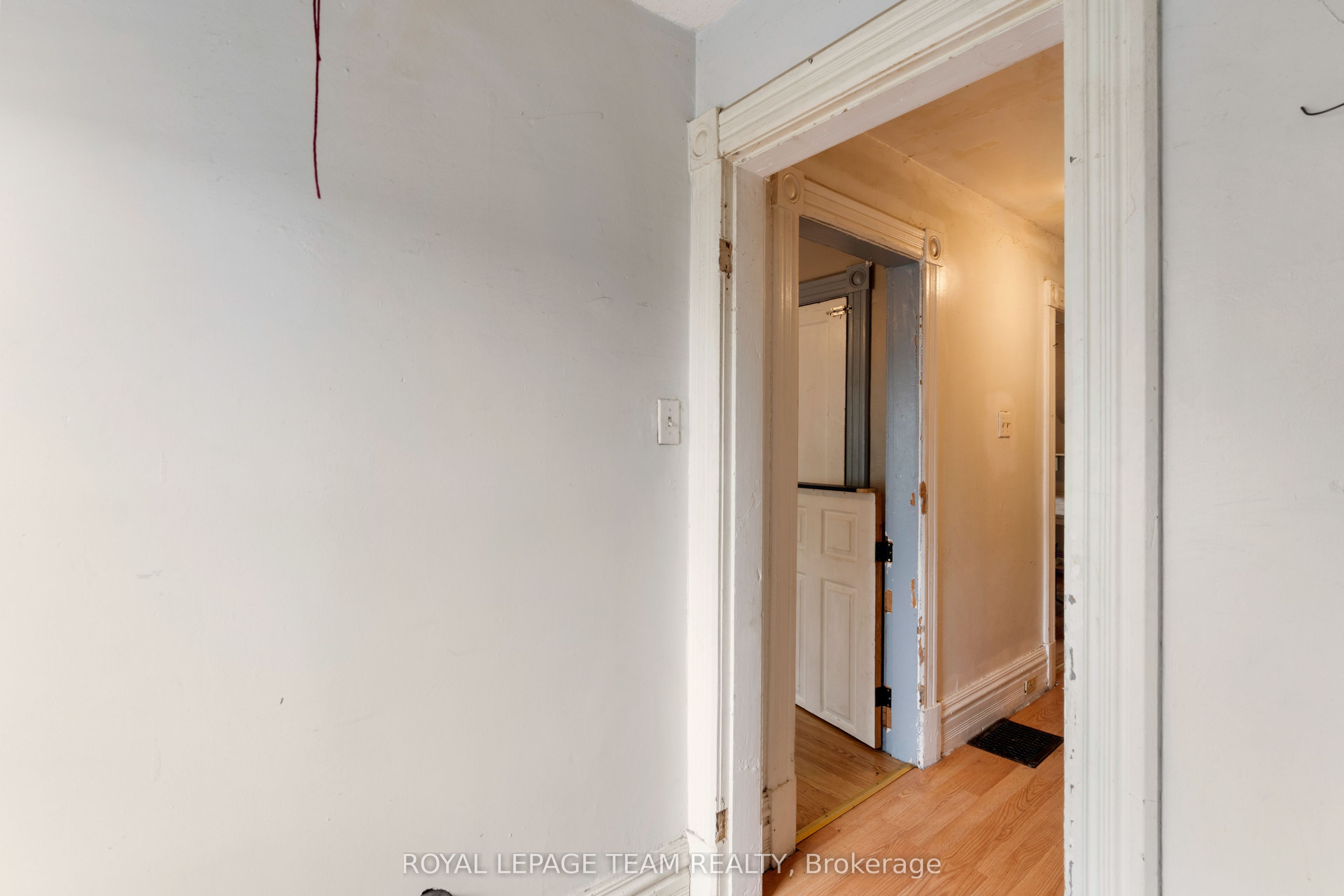 526 Middle Street Property Photo 19