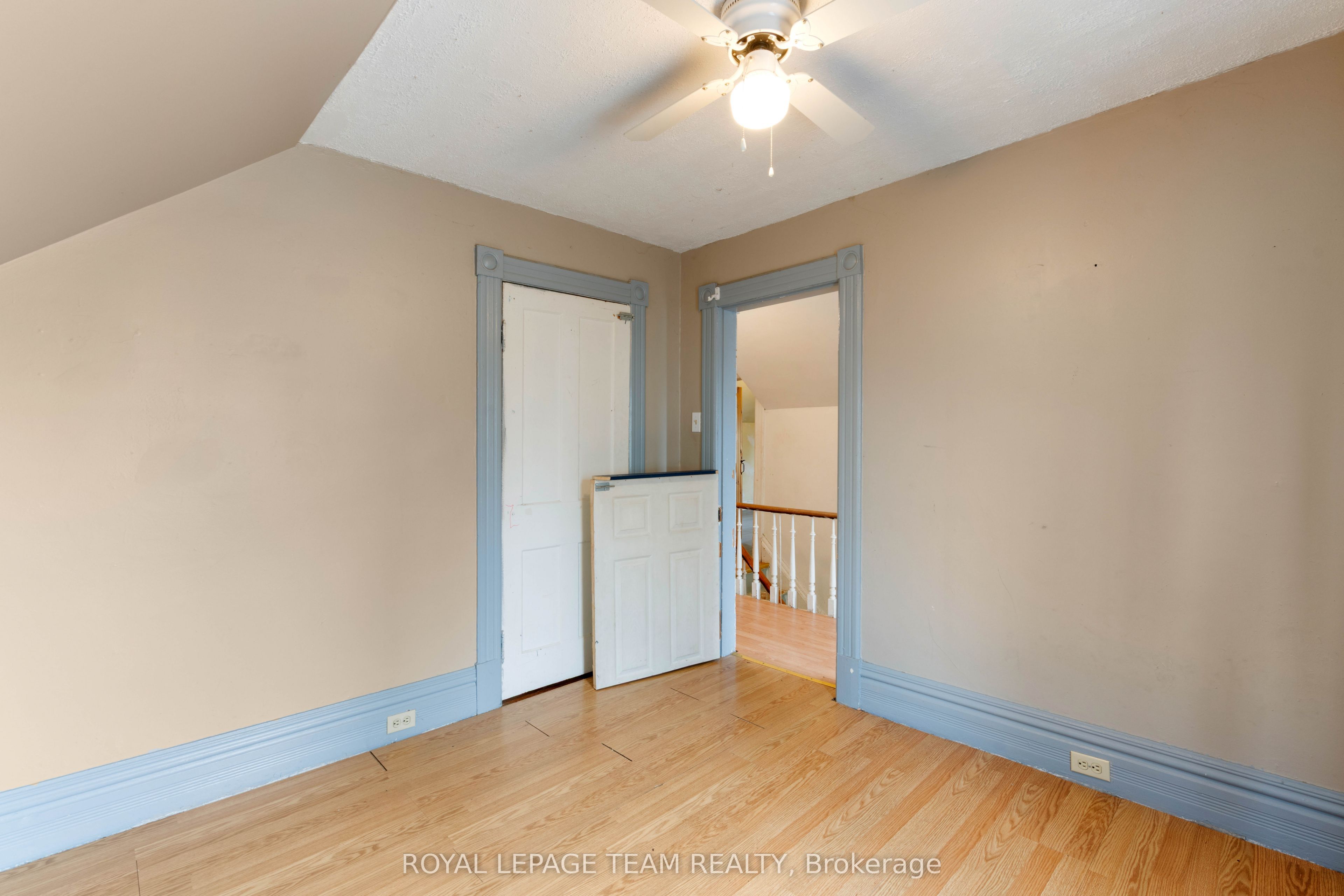 526 Middle Street Property Photo 21