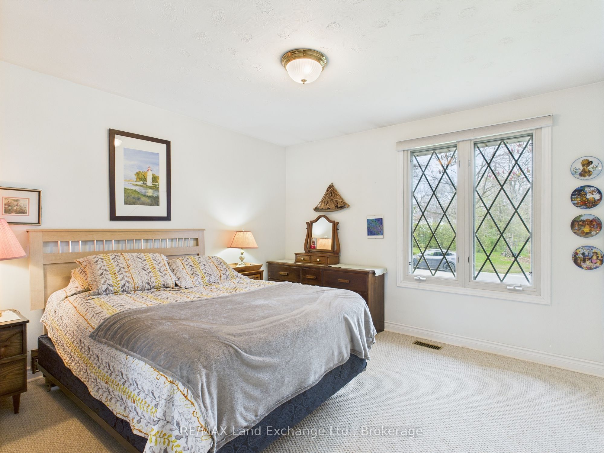 155 Willis Crescent Property Photo 18