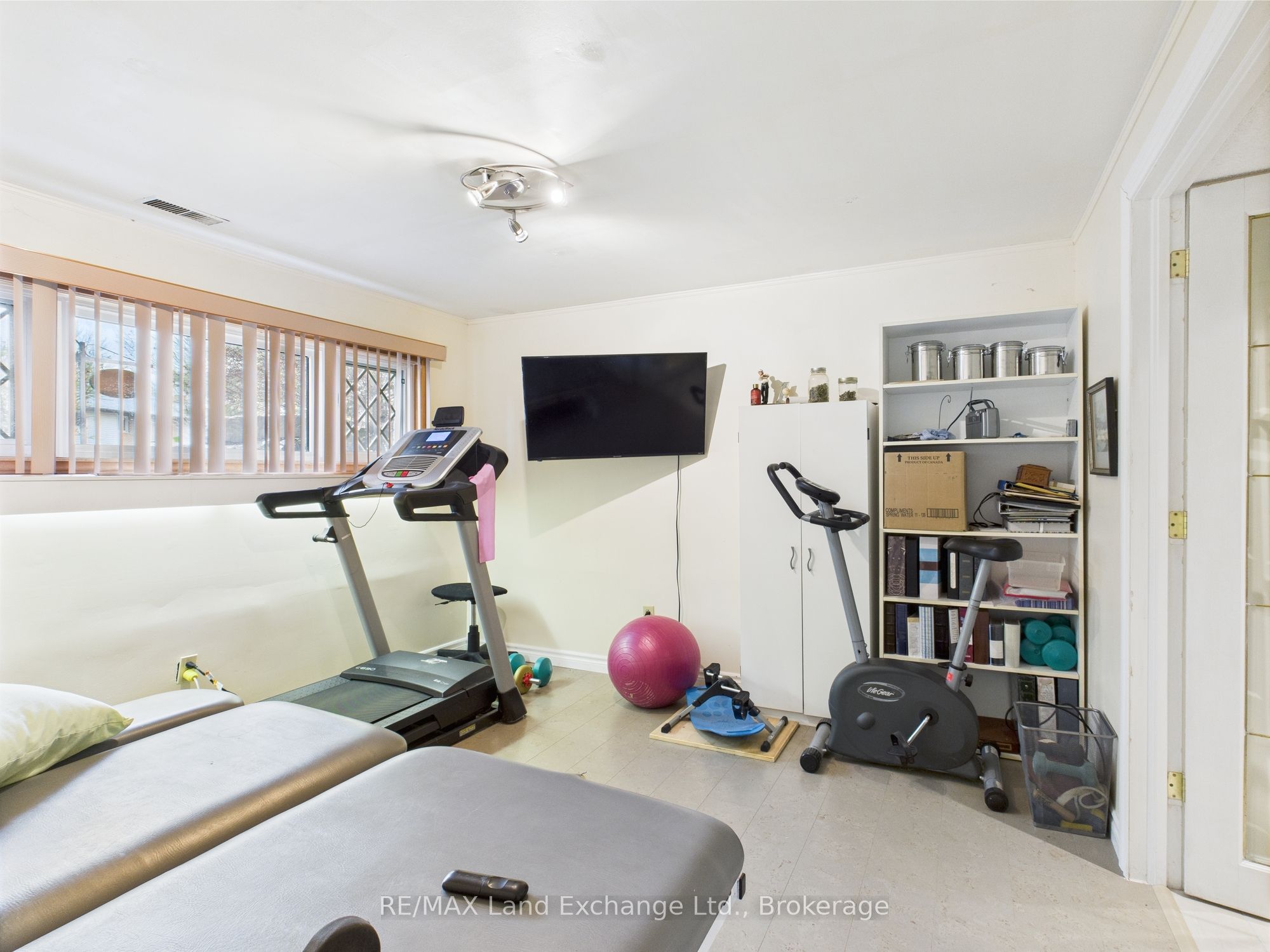 155 Willis Crescent Property Photo 26