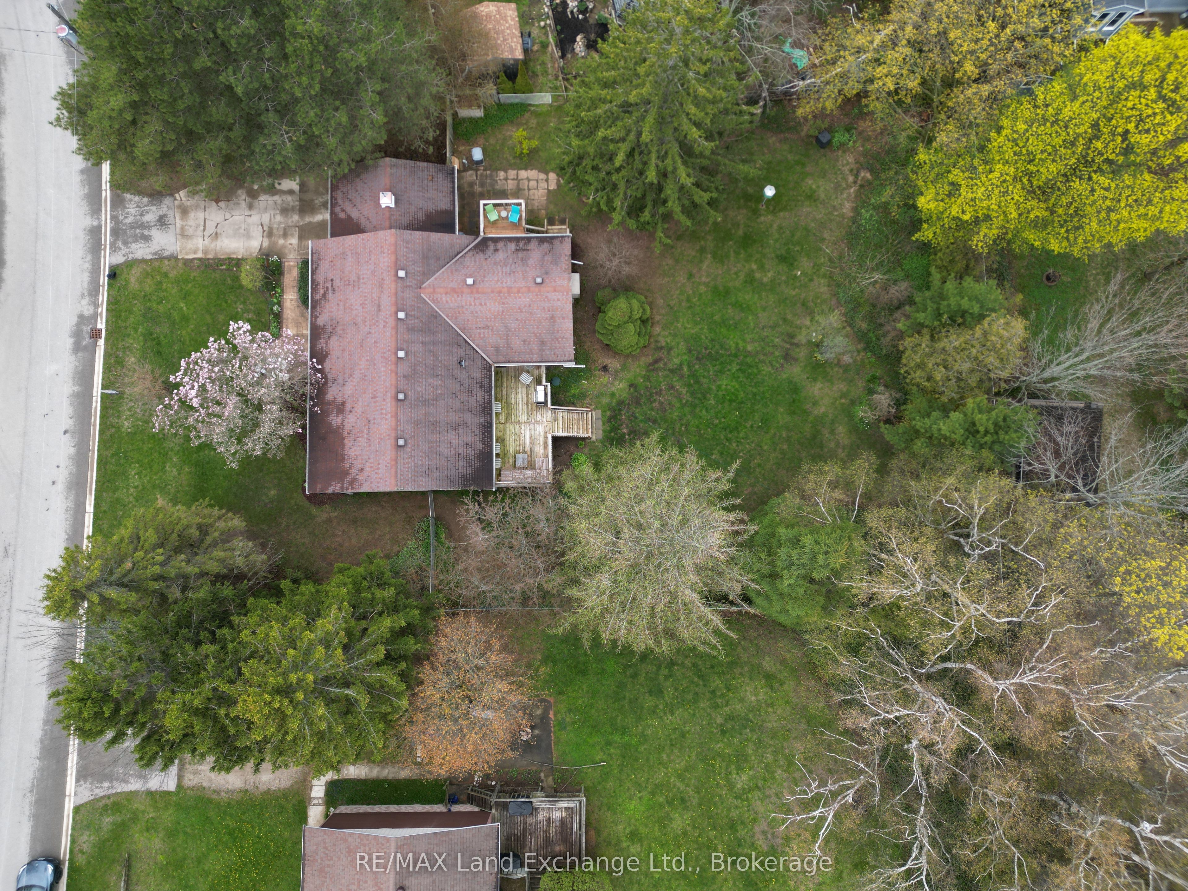 155 Willis Crescent Property Photo 28