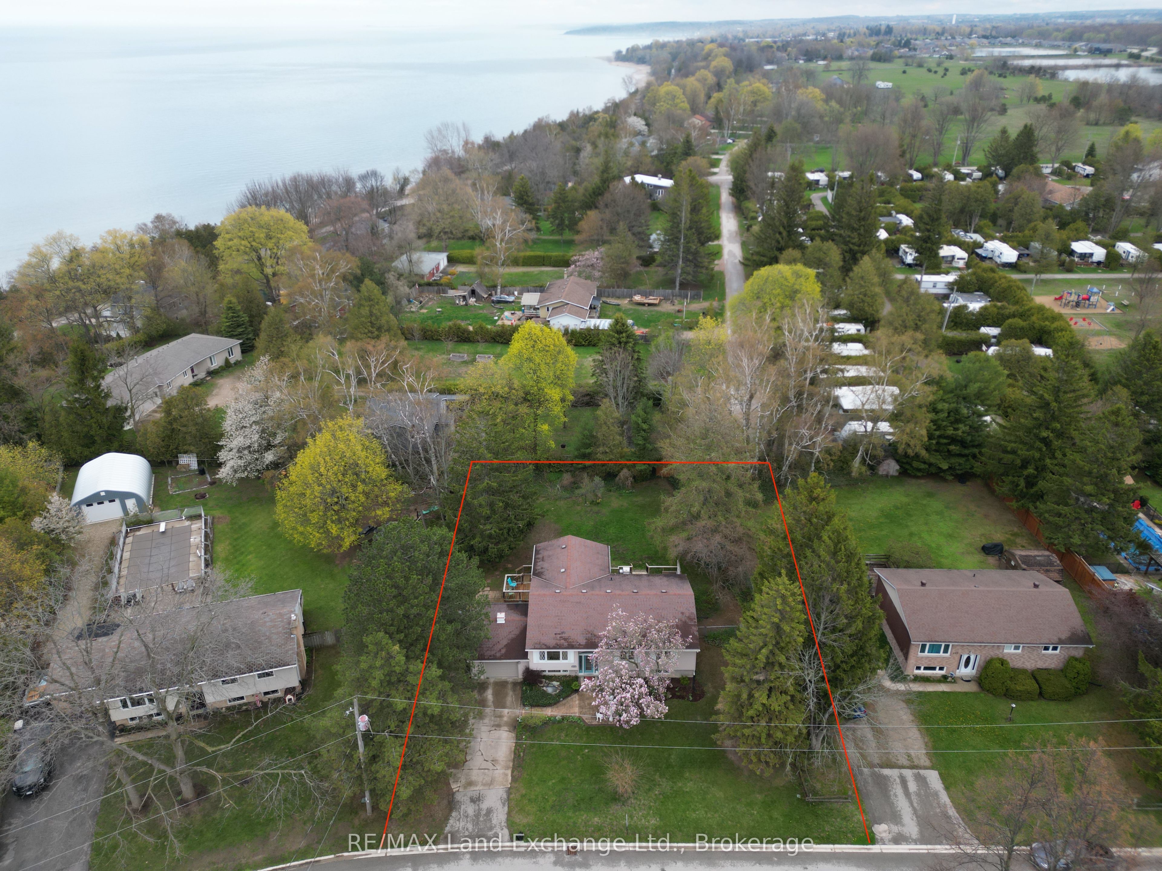 155 Willis Crescent Property Photo 30