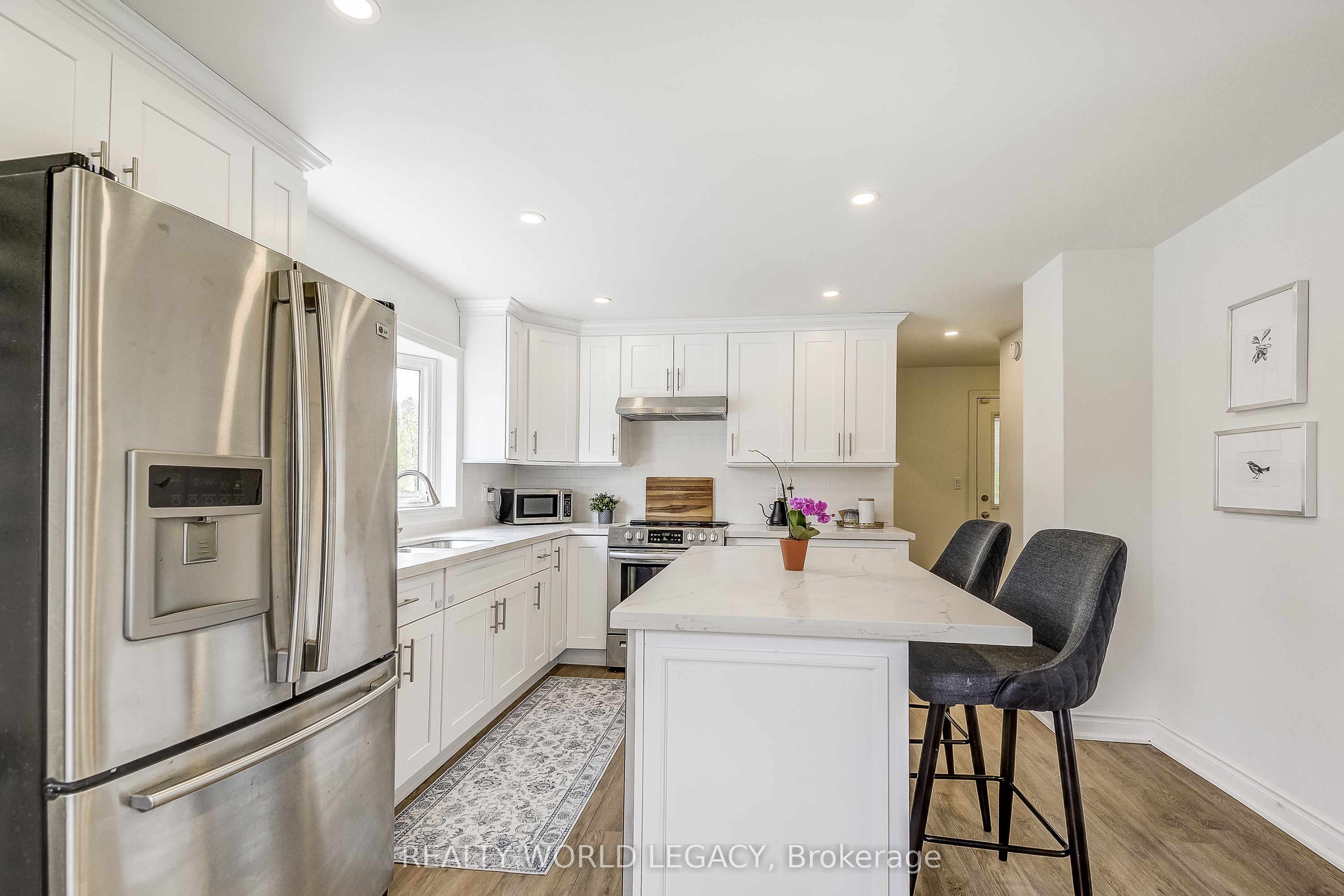 183 Nash Road N Property Photo 16
