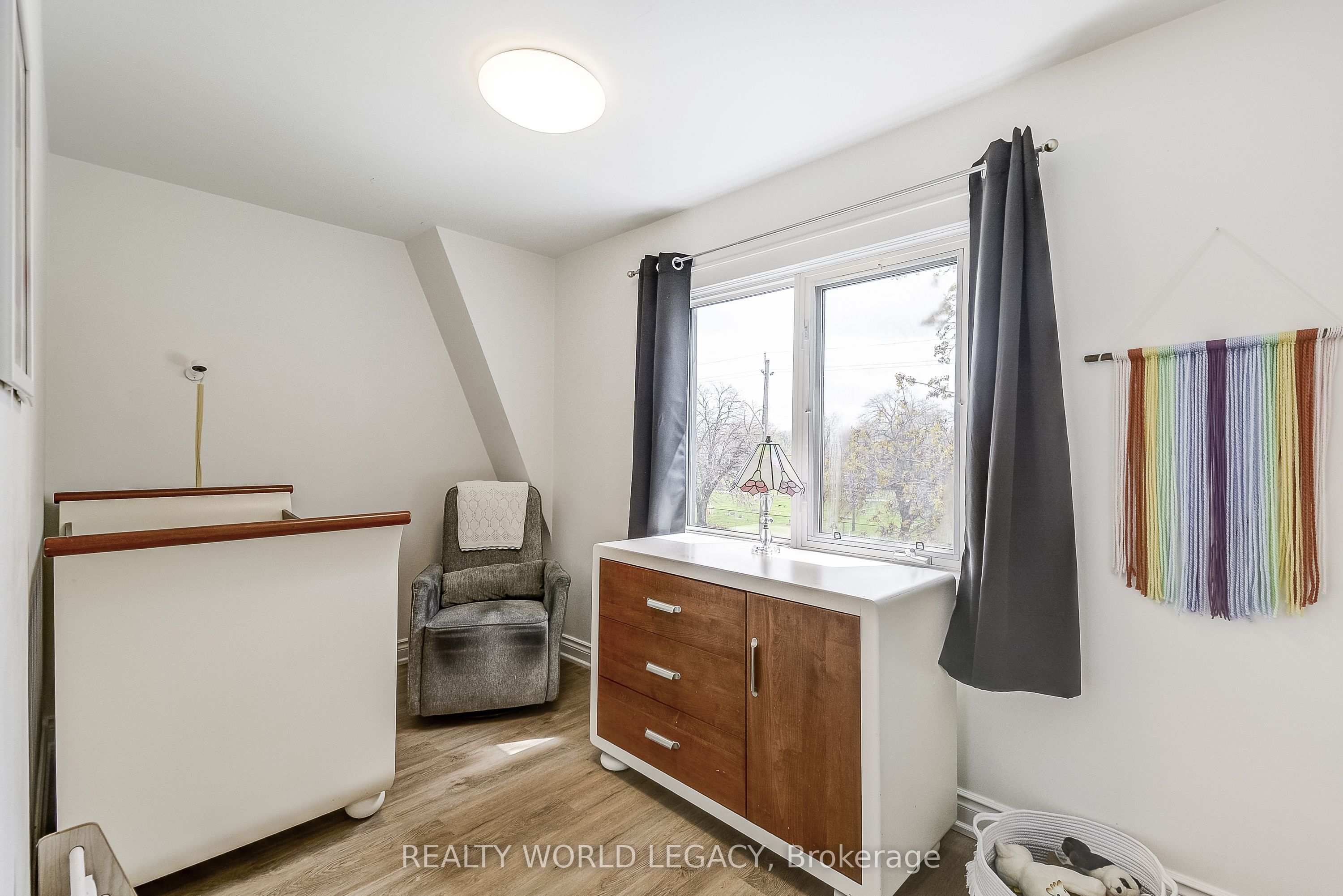 183 Nash Road N Property Photo 30
