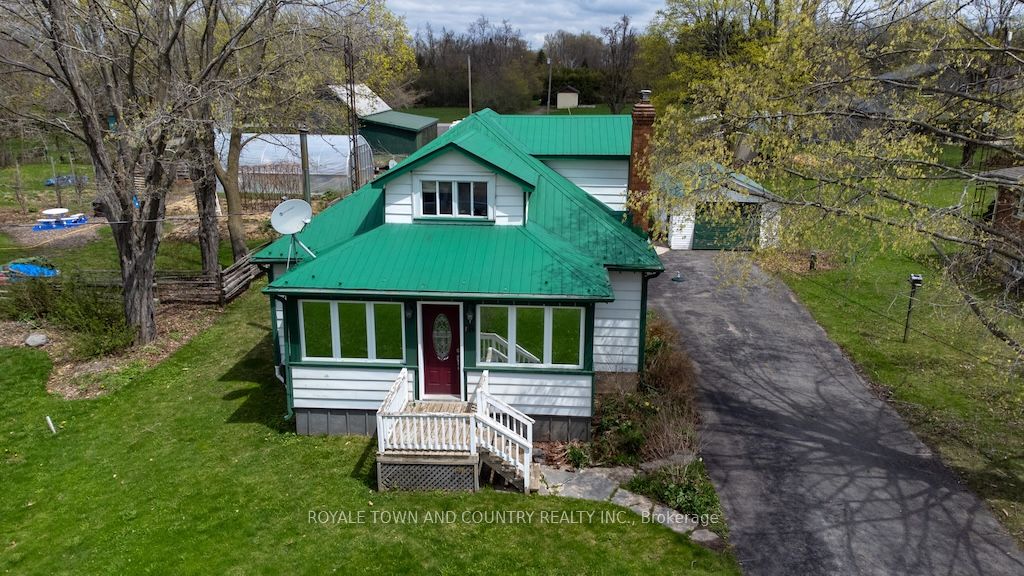 16895 Simcoe Street Property Photo