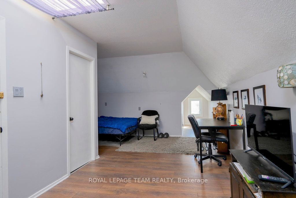 422 Donald B Munro Drive Property Photo 18