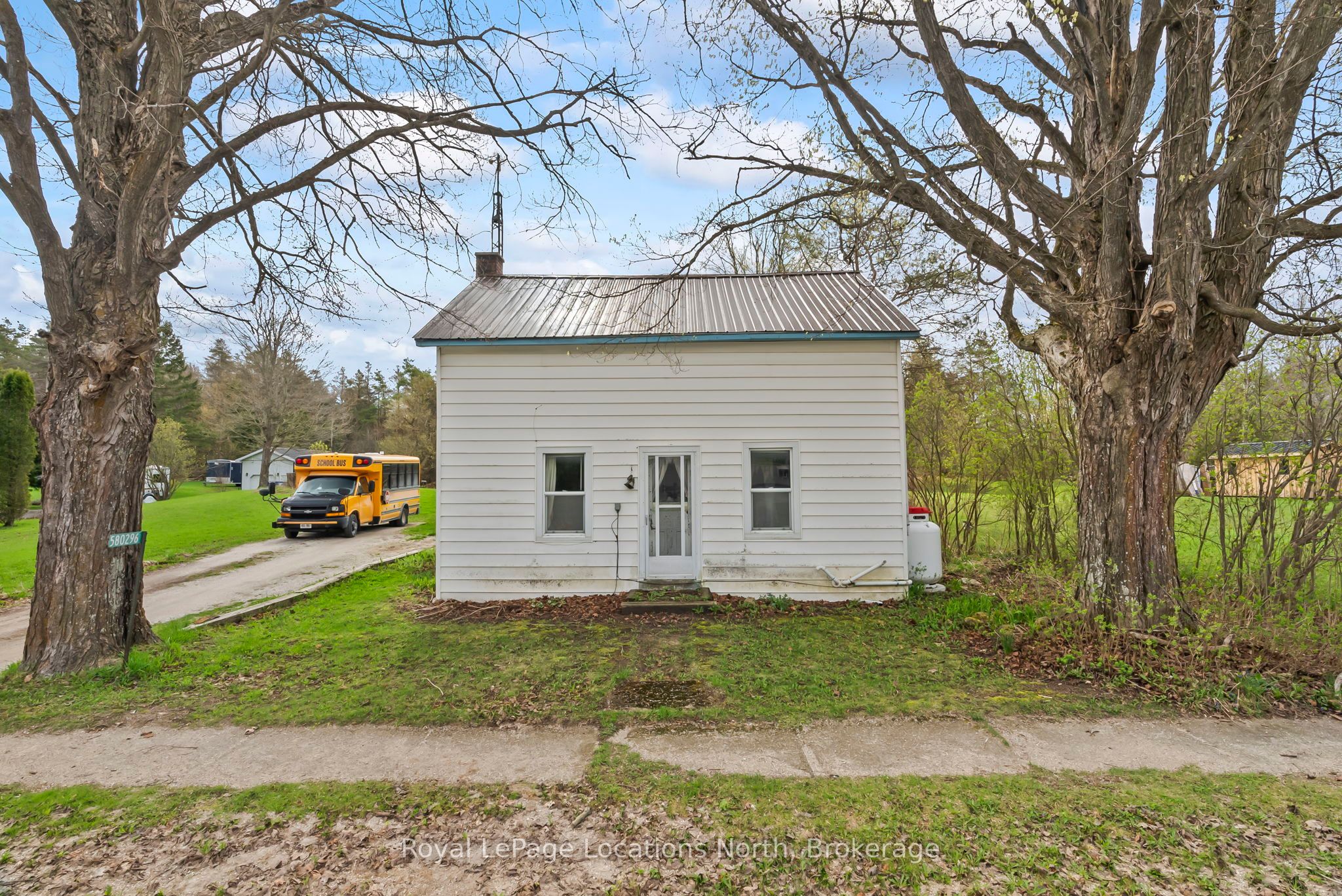 580296 Sideroad 60 Property Photo 2