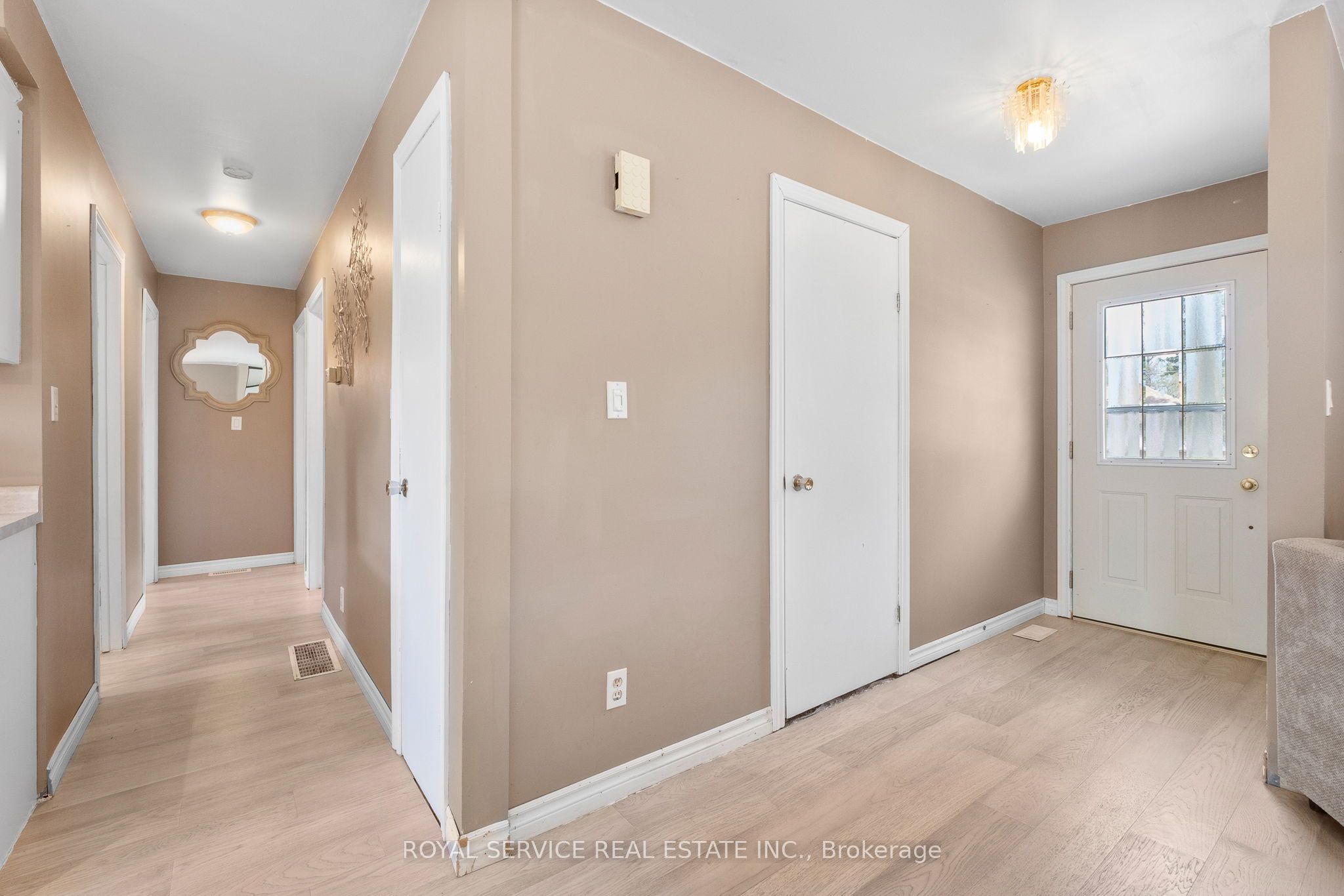 5280 Hillview Drive Property Photo 13