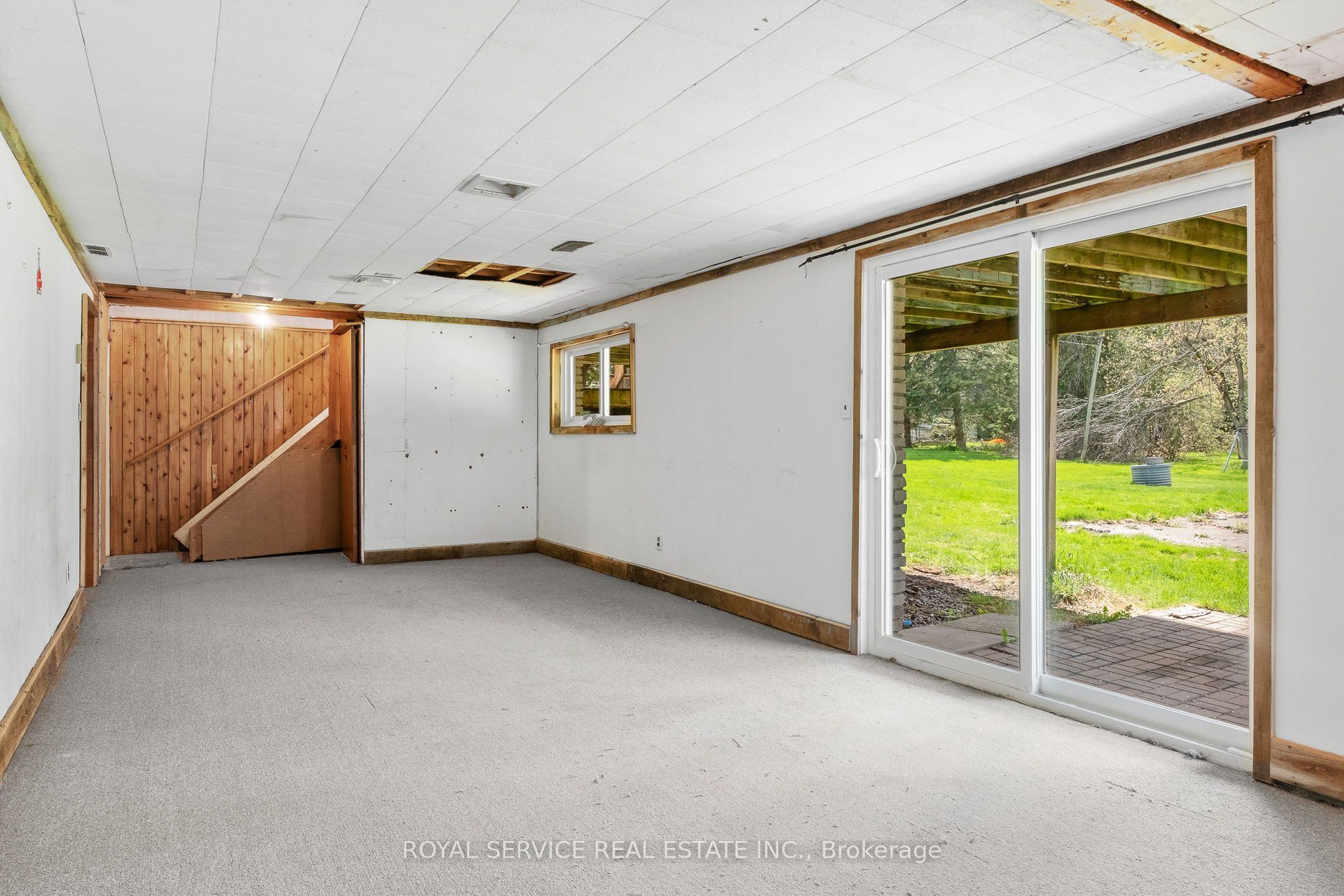 5280 Hillview Drive Property Photo 25