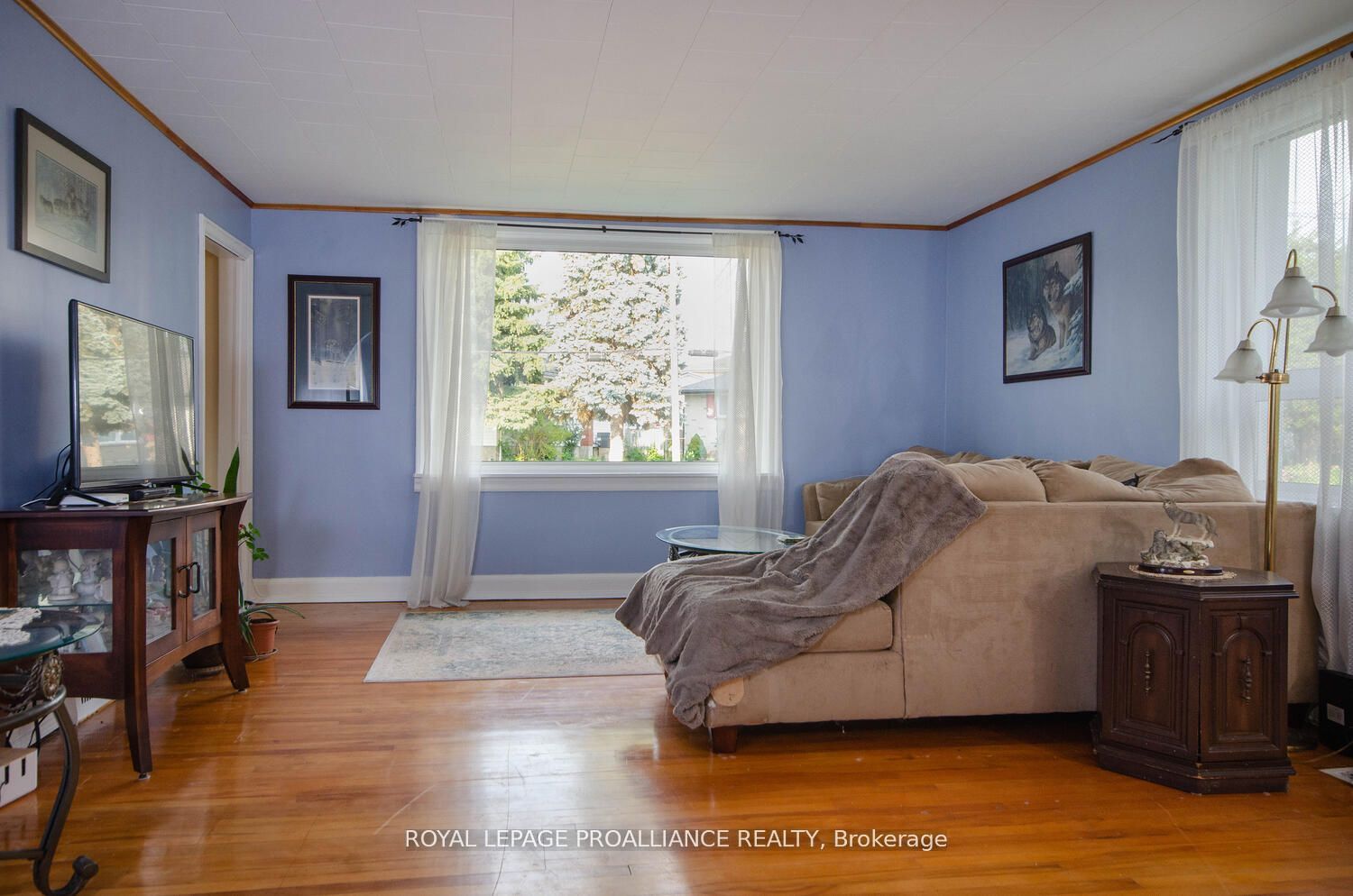 160 Hope Street N Property Photo 14