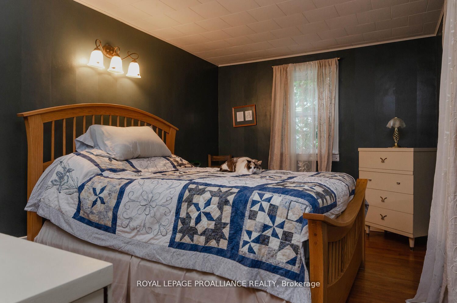 160 Hope Street N Property Photo 15