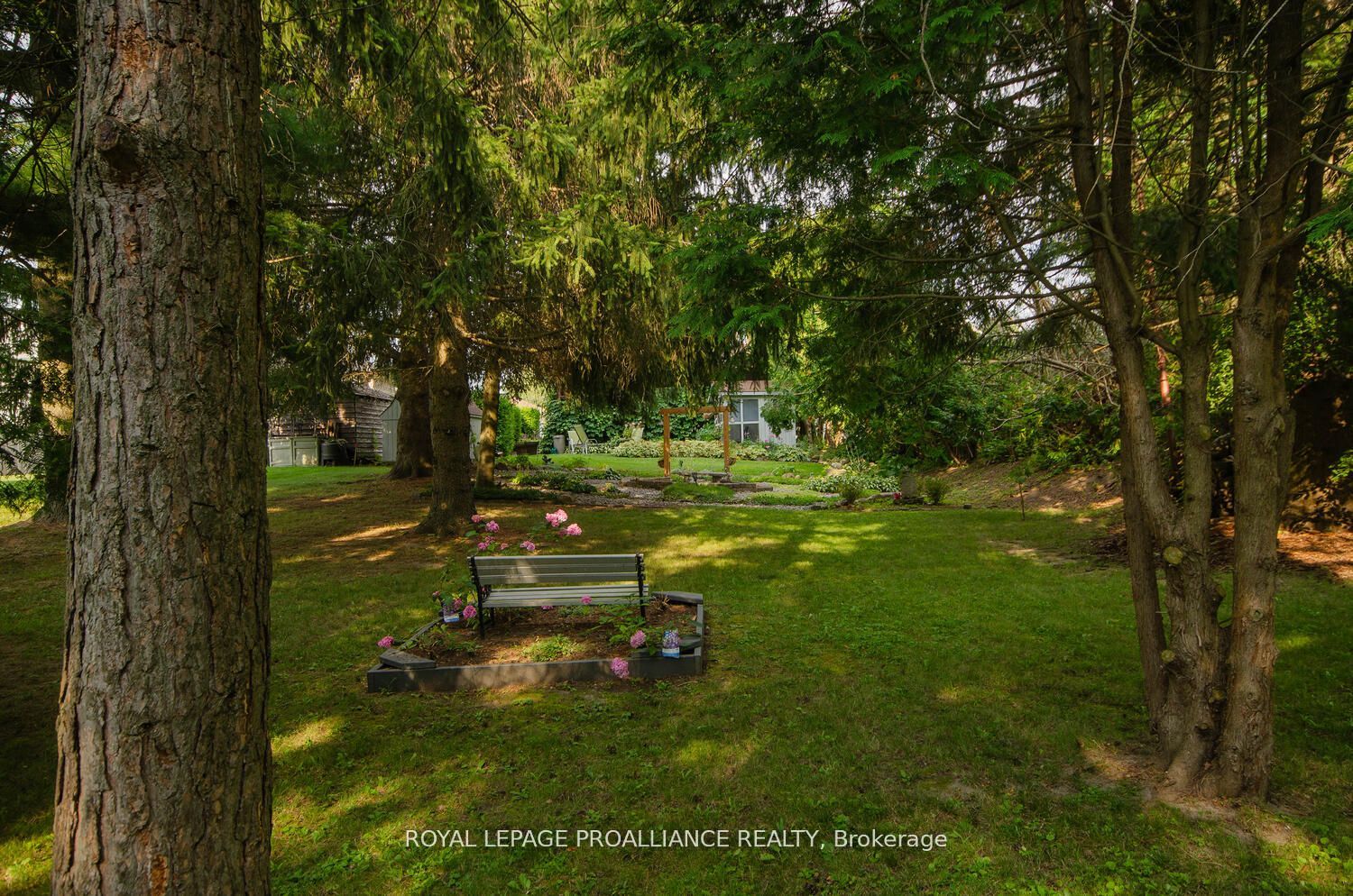 160 Hope Street N Property Photo 27