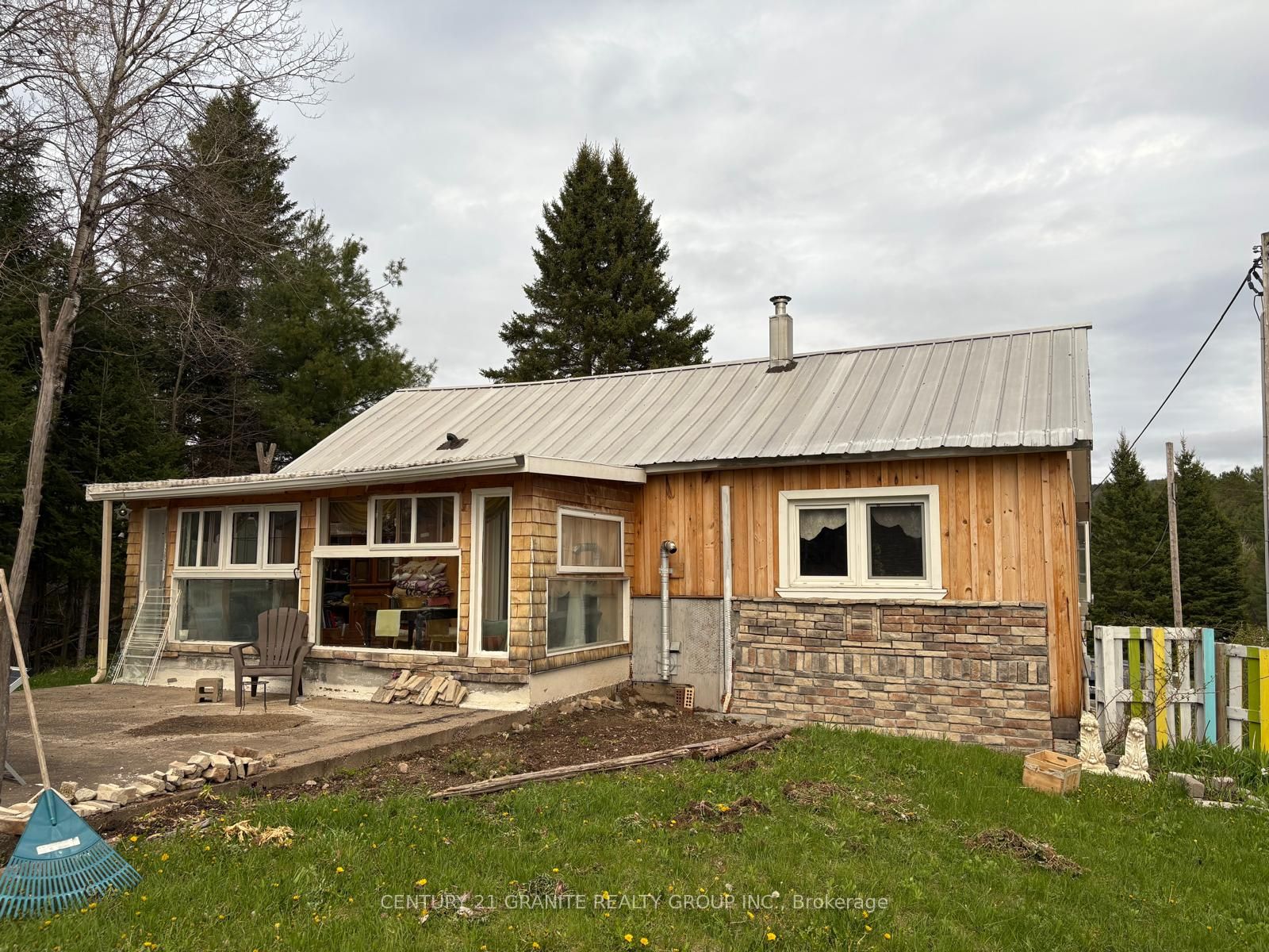 35485 Highway 28 Property Photo 1