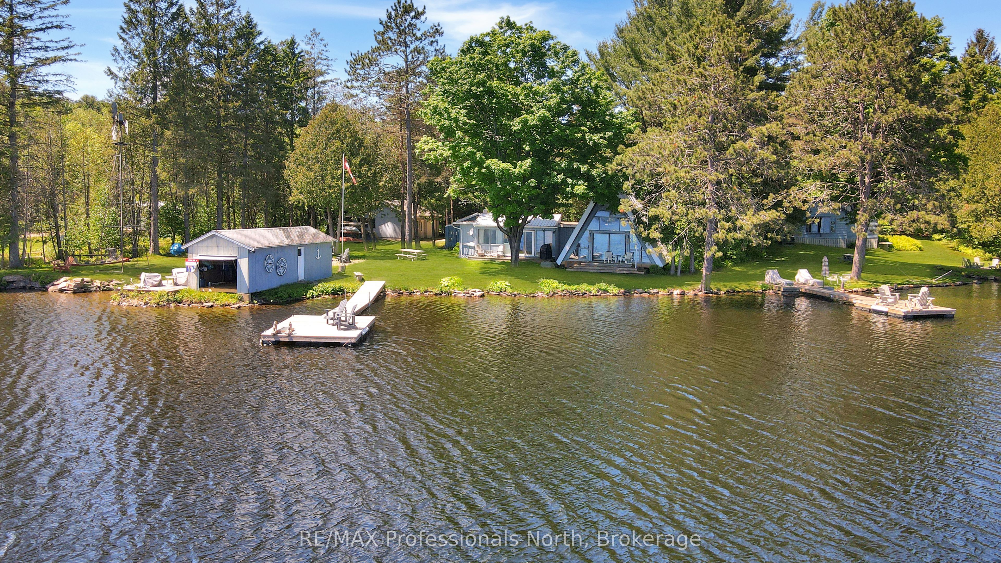 1013 Twin Rocks Ln Property Photo