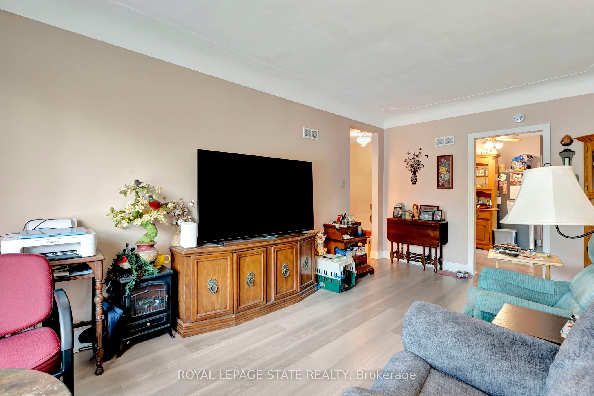 865 Garth Street Property Photo 7