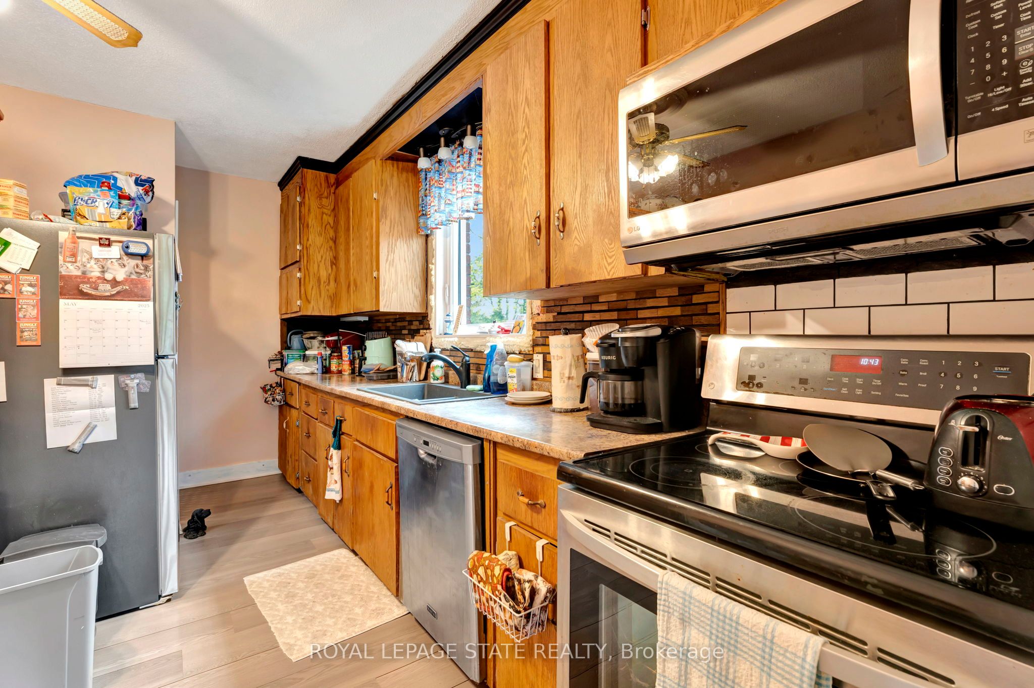 865 Garth Street Property Photo 8