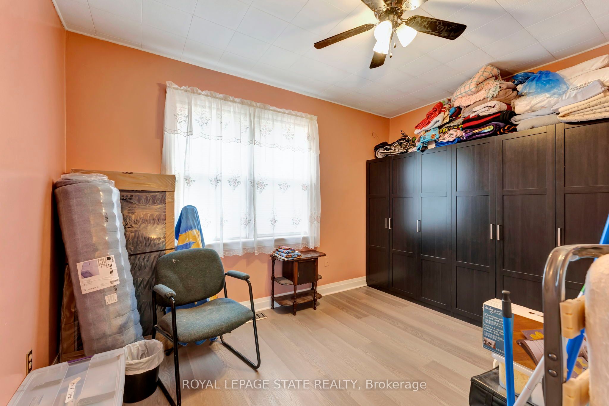 865 Garth Street Property Photo 13