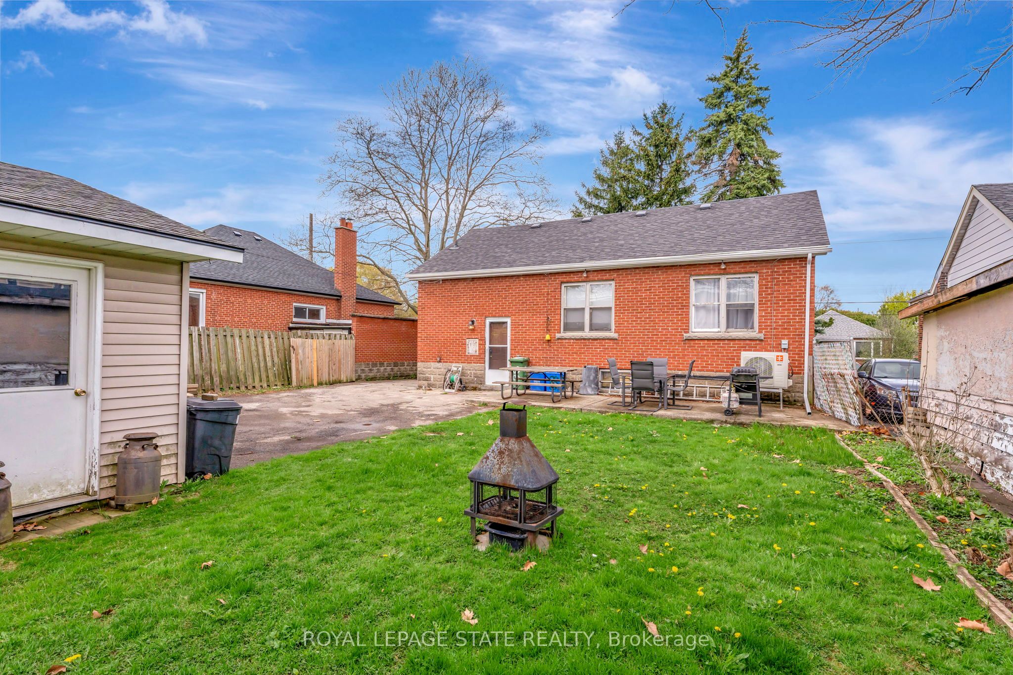 865 Garth Street Property Photo 26