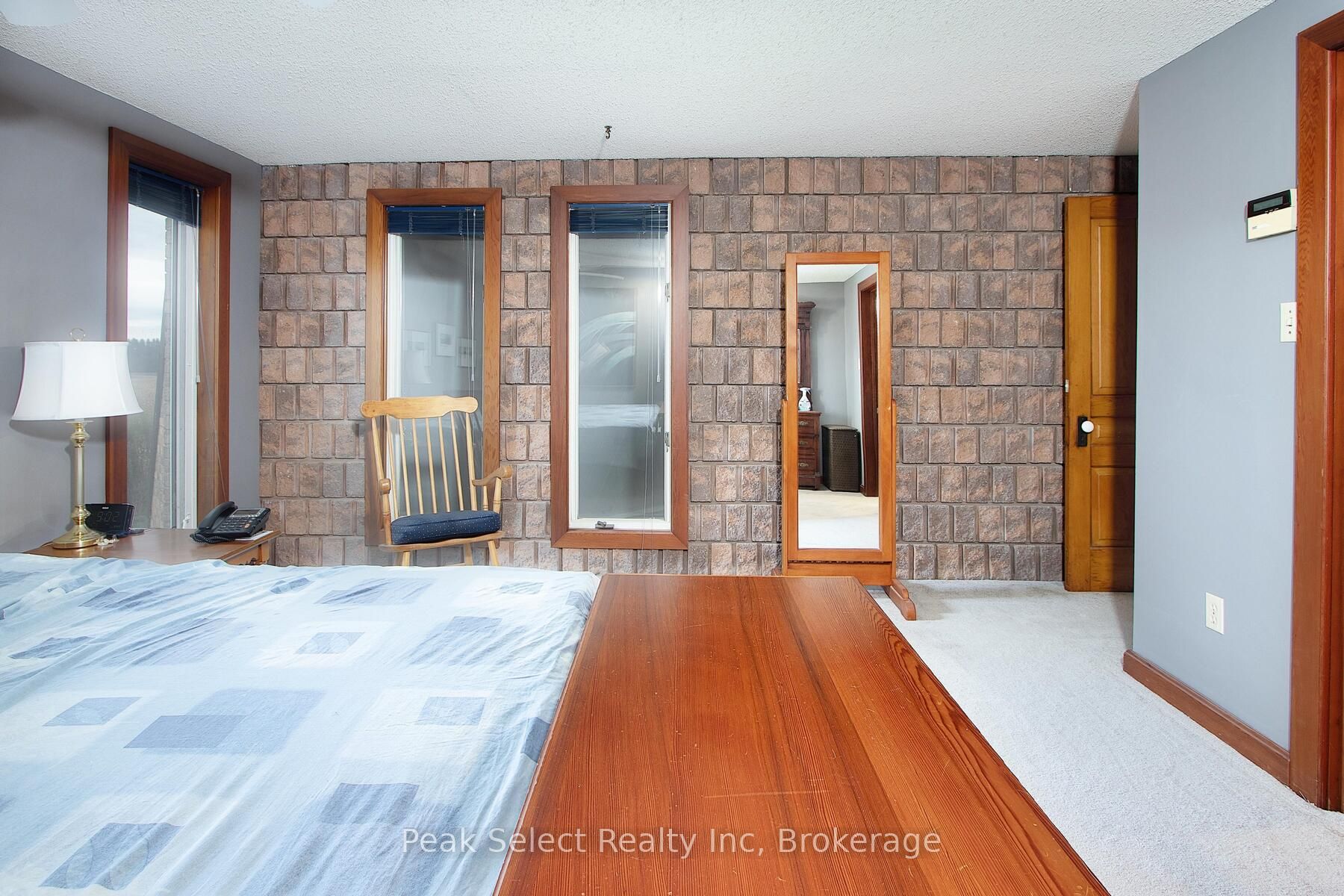 196771 19th Line Property Photo 26