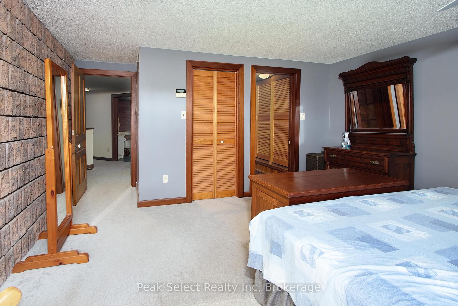 196771 19th Line Property Photo 27