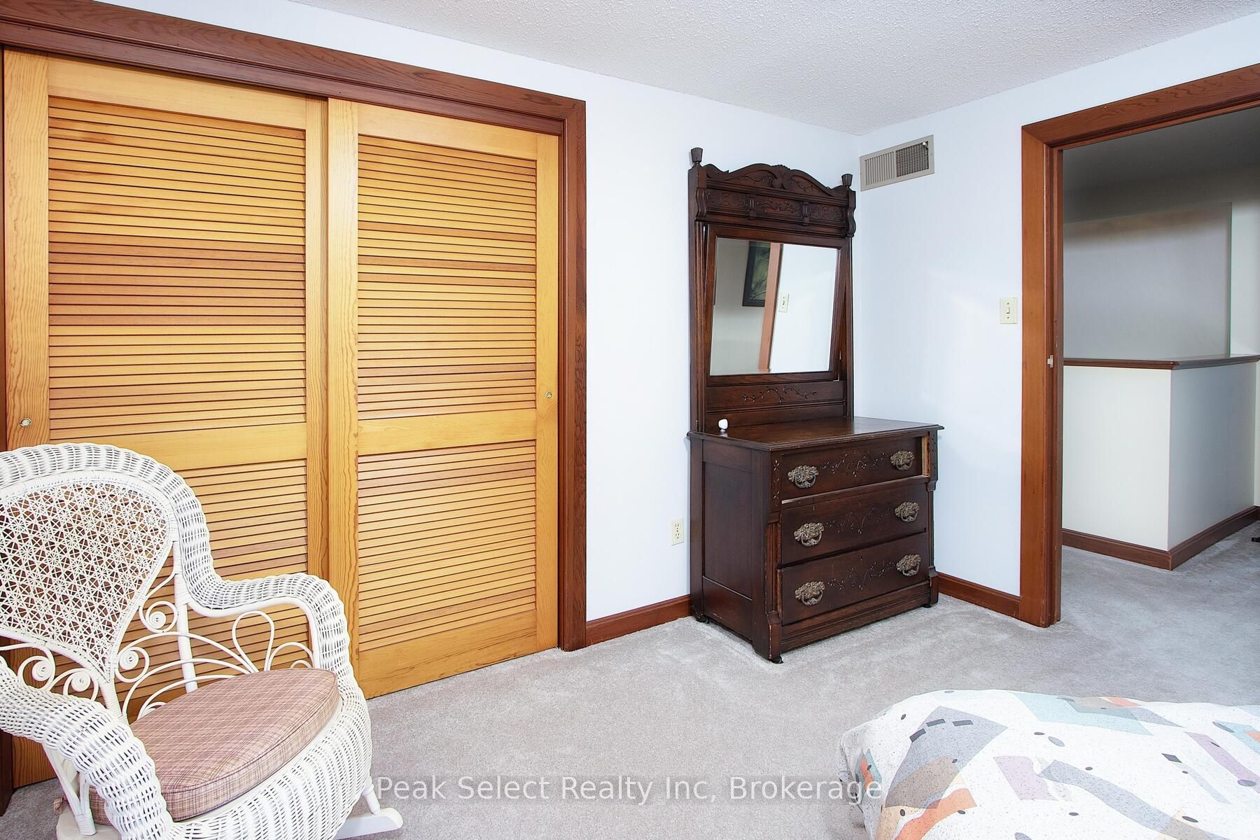 196771 19th Line Property Photo 31