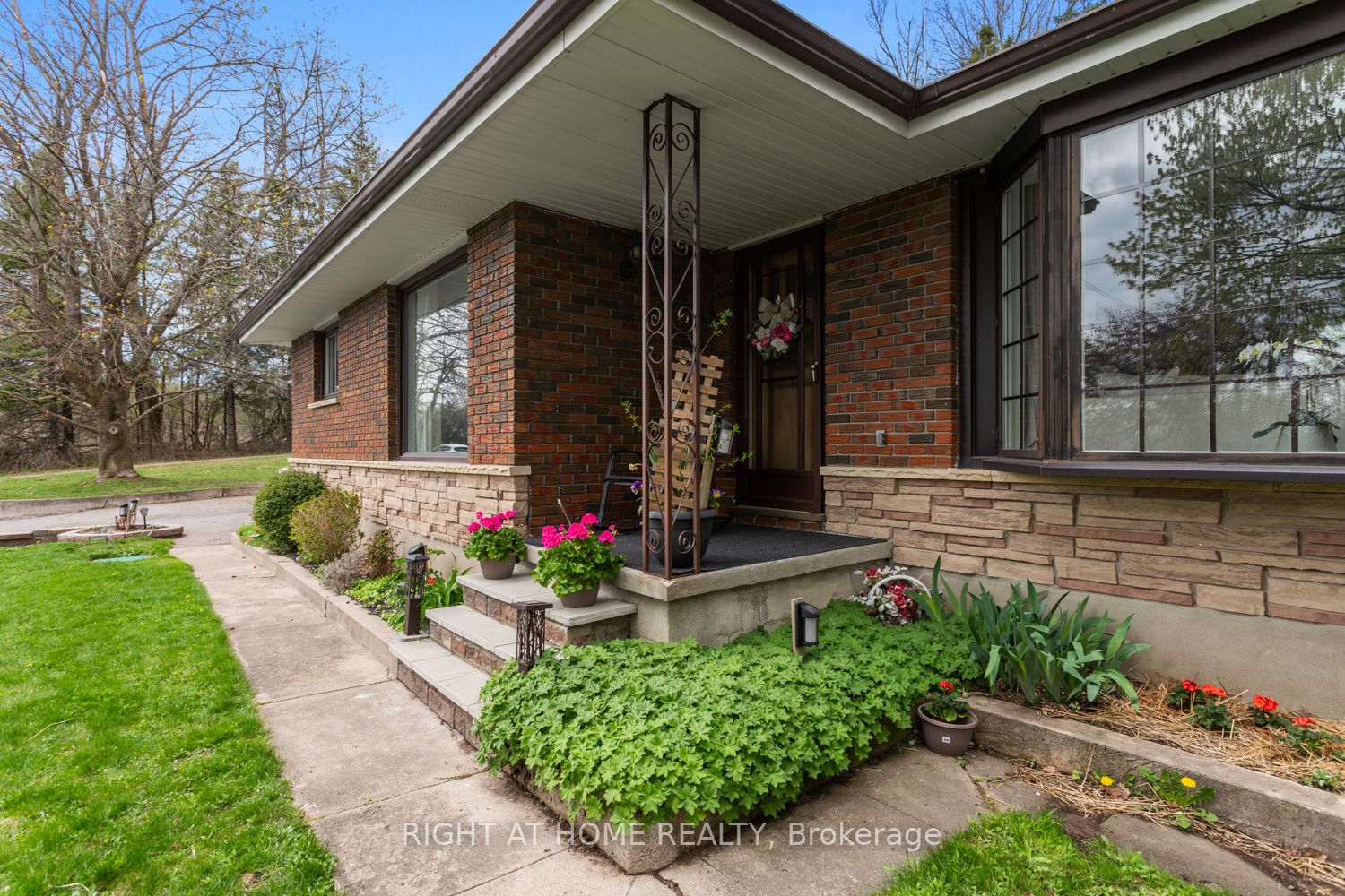 1480 Sharpe Line Property Photo 3