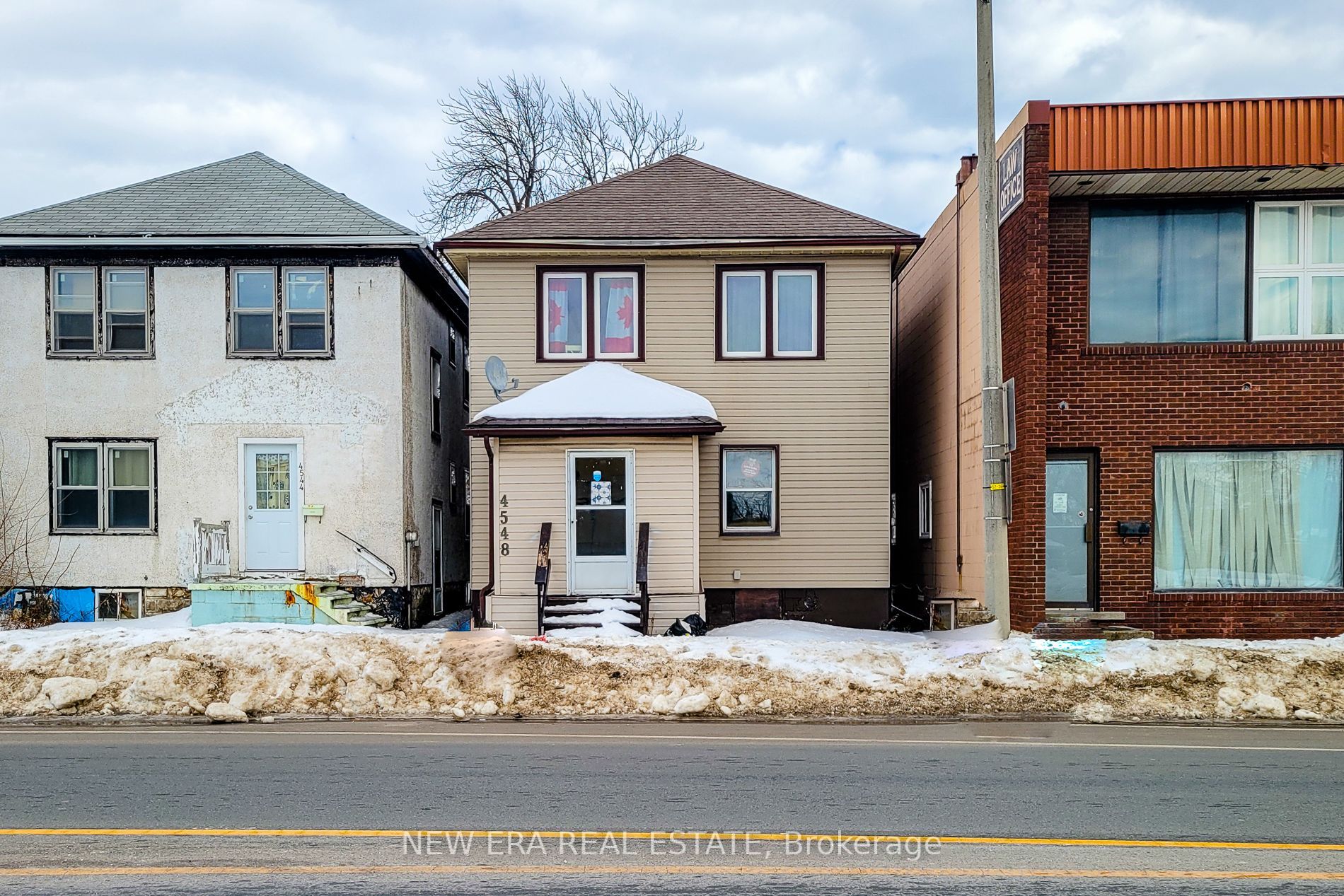 4548 Victoria Avenue Property Photo 1