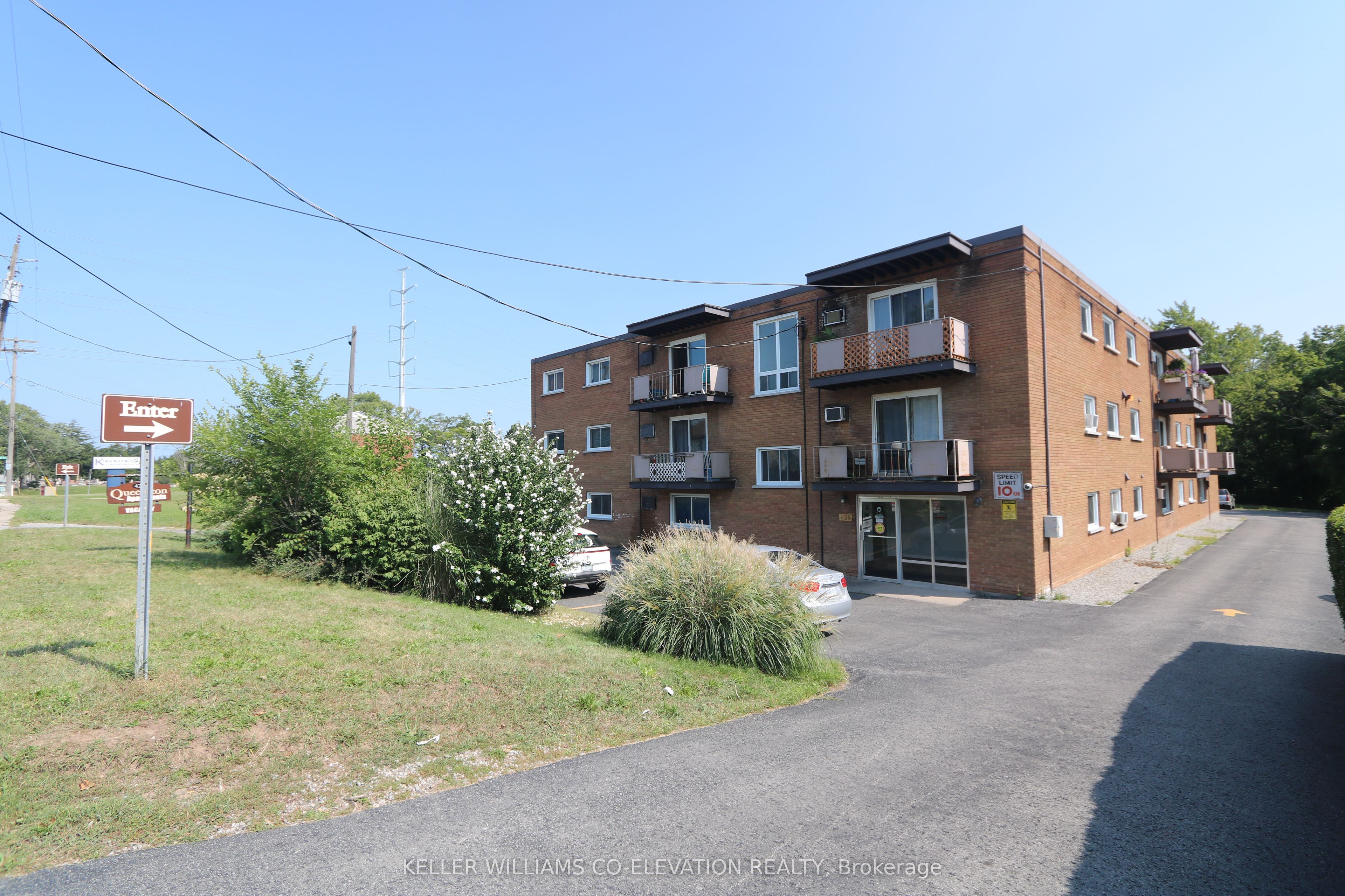 426 Queenston Street Property Photo
