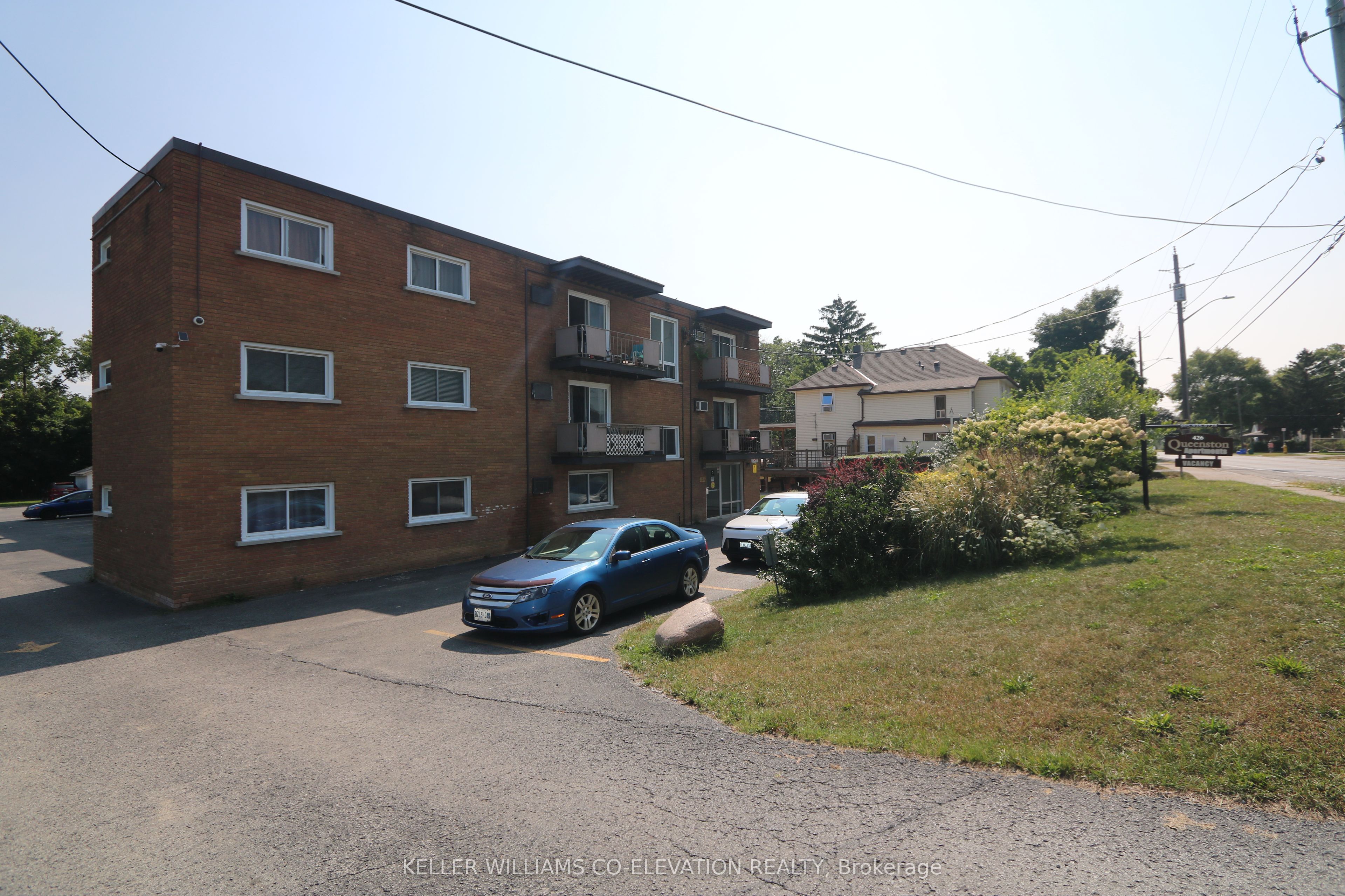 426 Queenston Street Property Photo 5