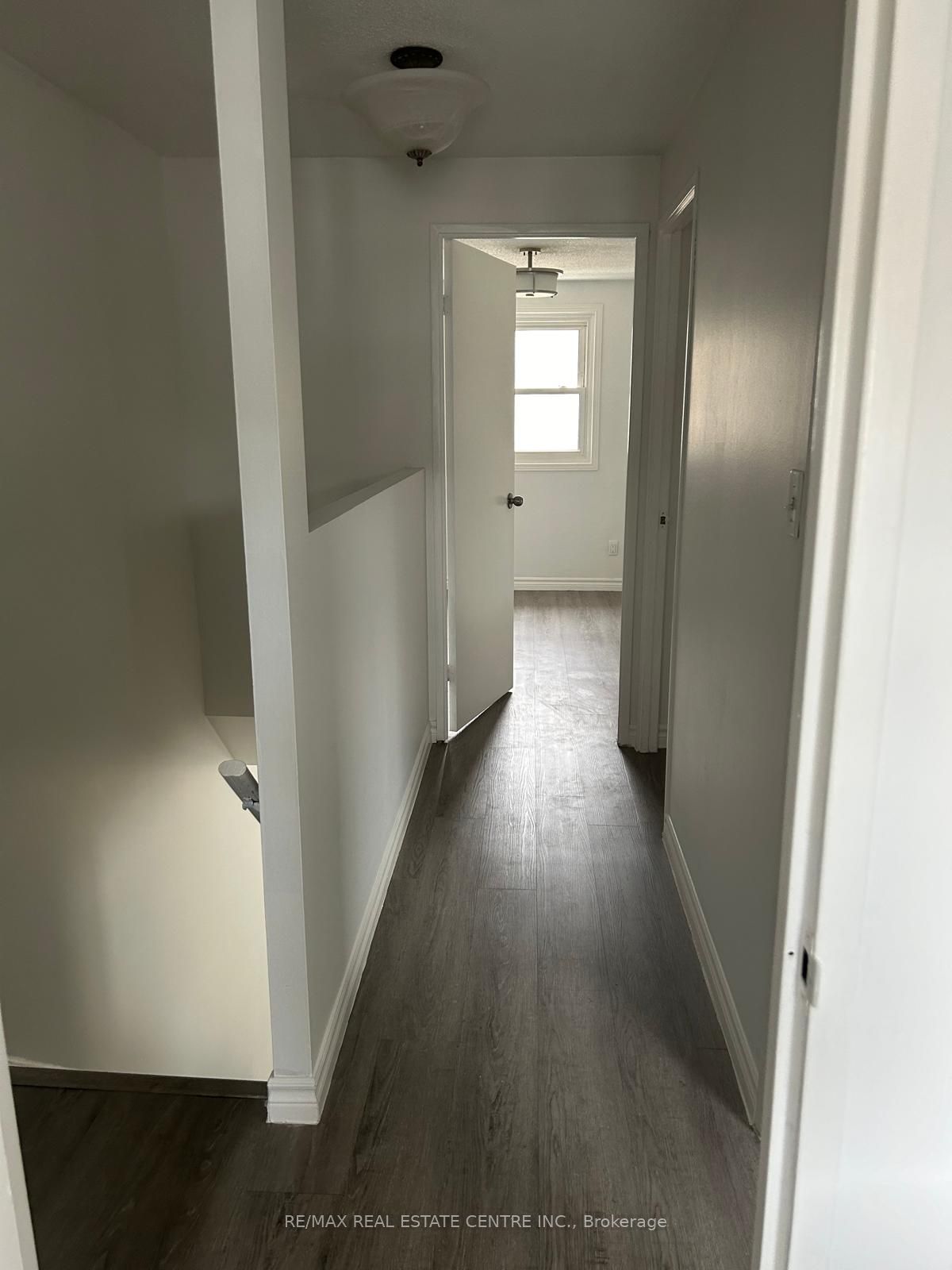 #3 - 420 Pioneer Drive Property Photo 14