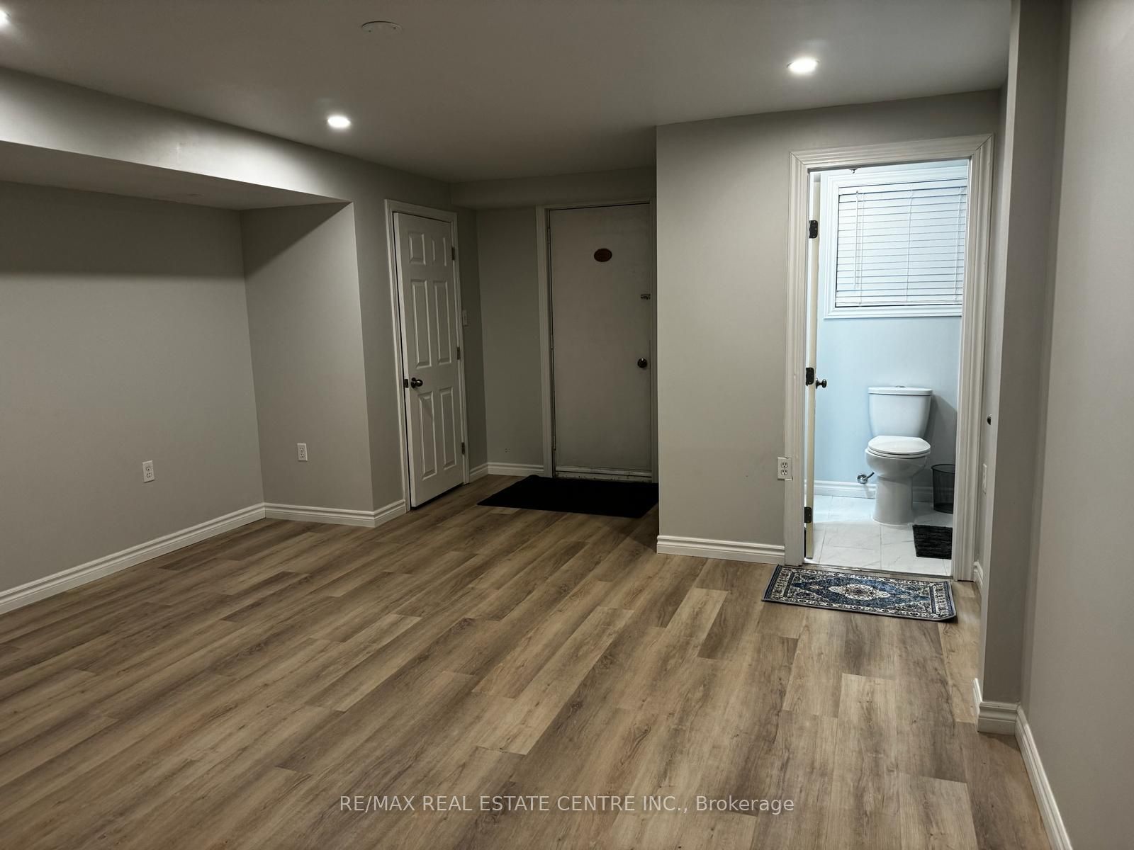 #3 - 420 Pioneer Drive Property Photo 18
