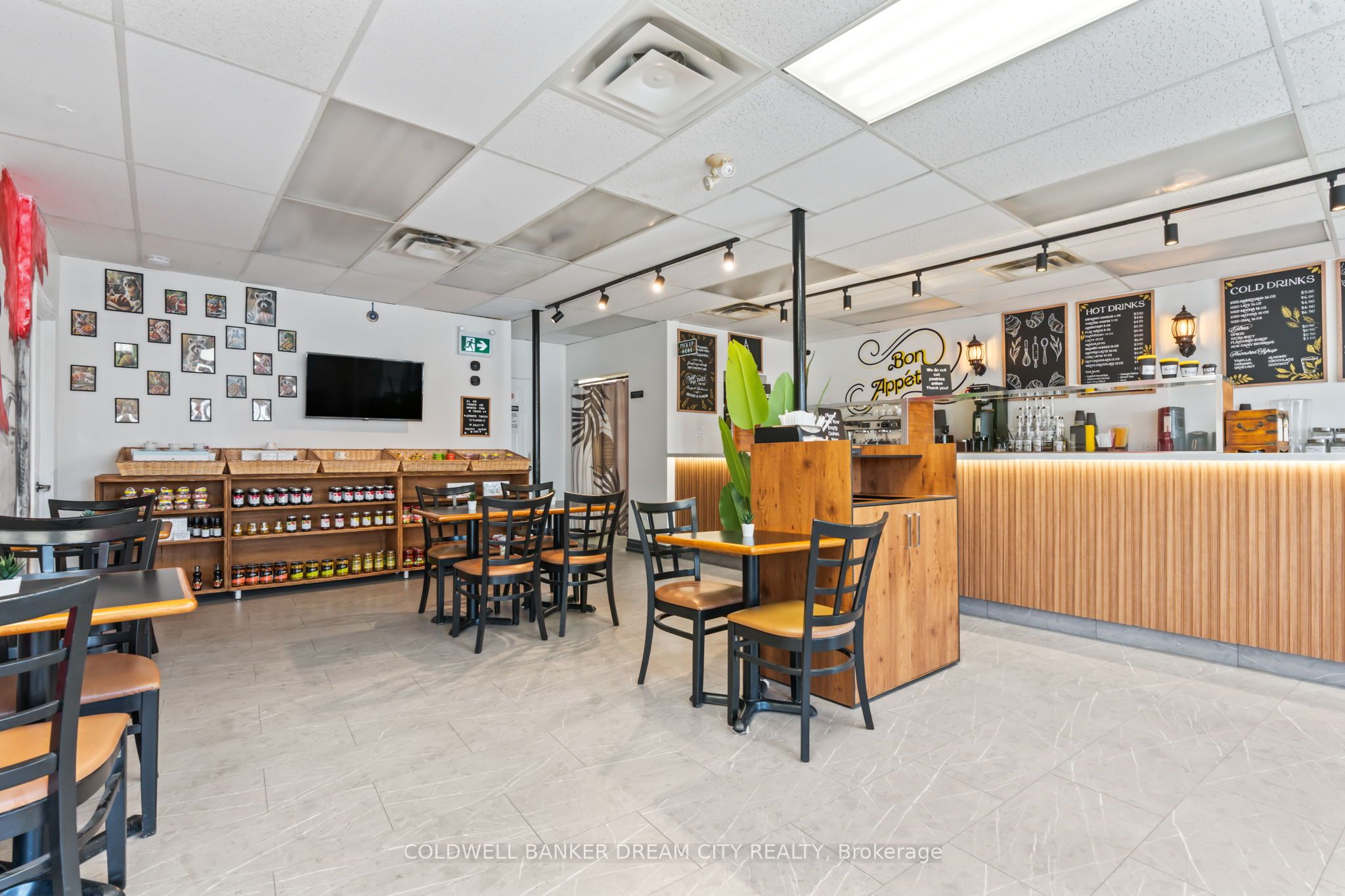 123 King St W Property Photo 9